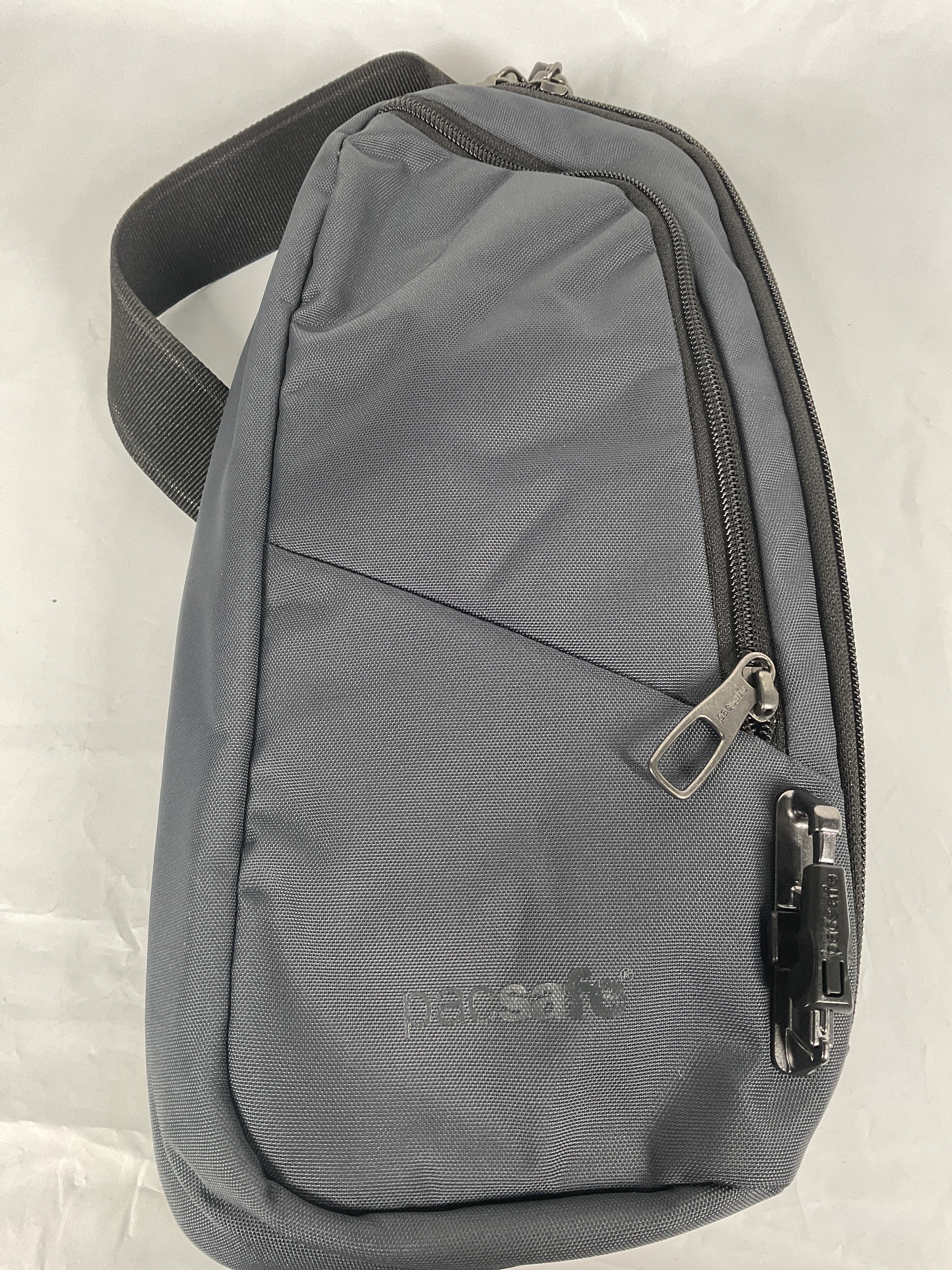 Pacsafe Vibe 150 Sling Pack ( Slate , One Size ) Slate One Size U1