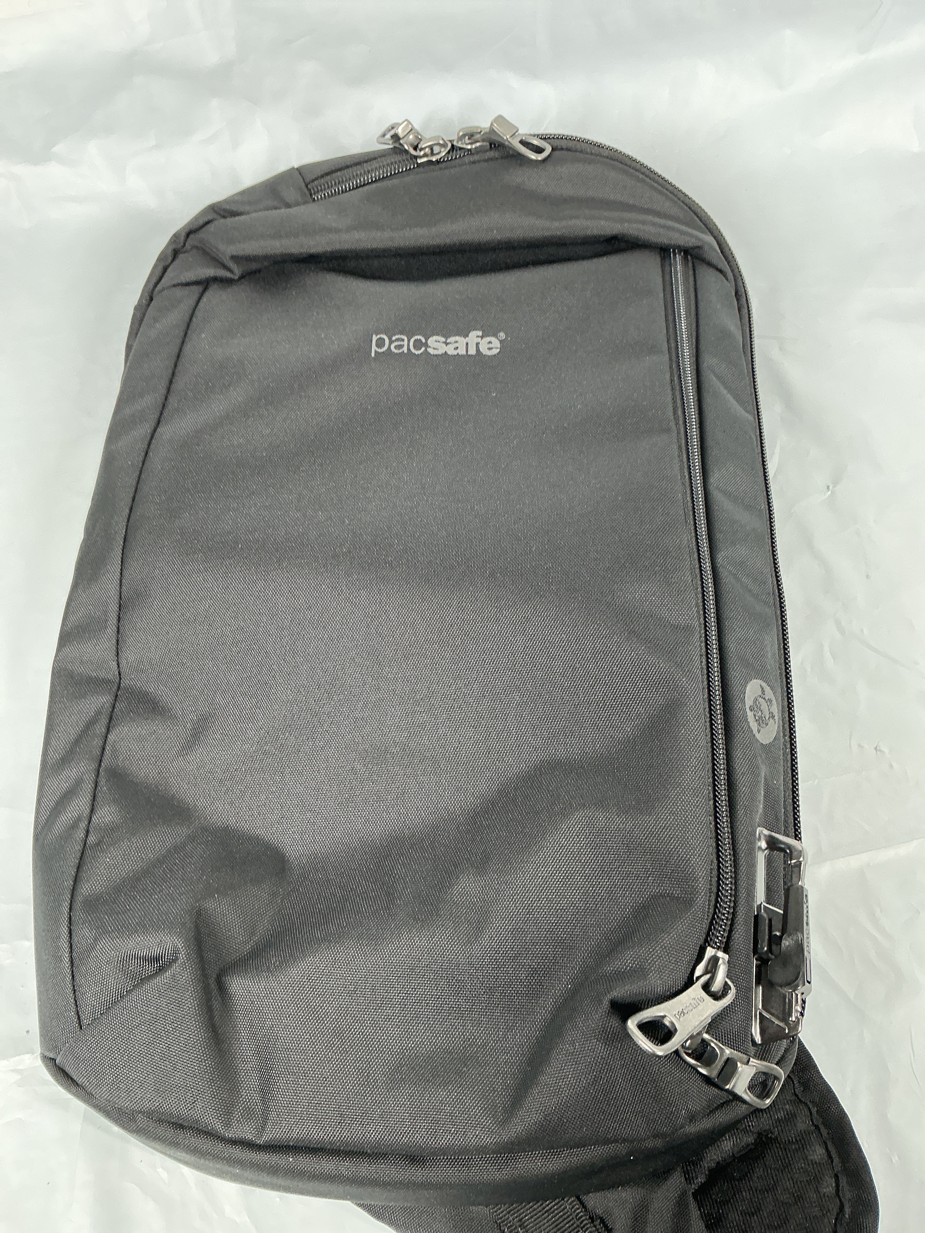 Pacsafe V Tech Sling ( Black , One Size ) Black One Size U1
