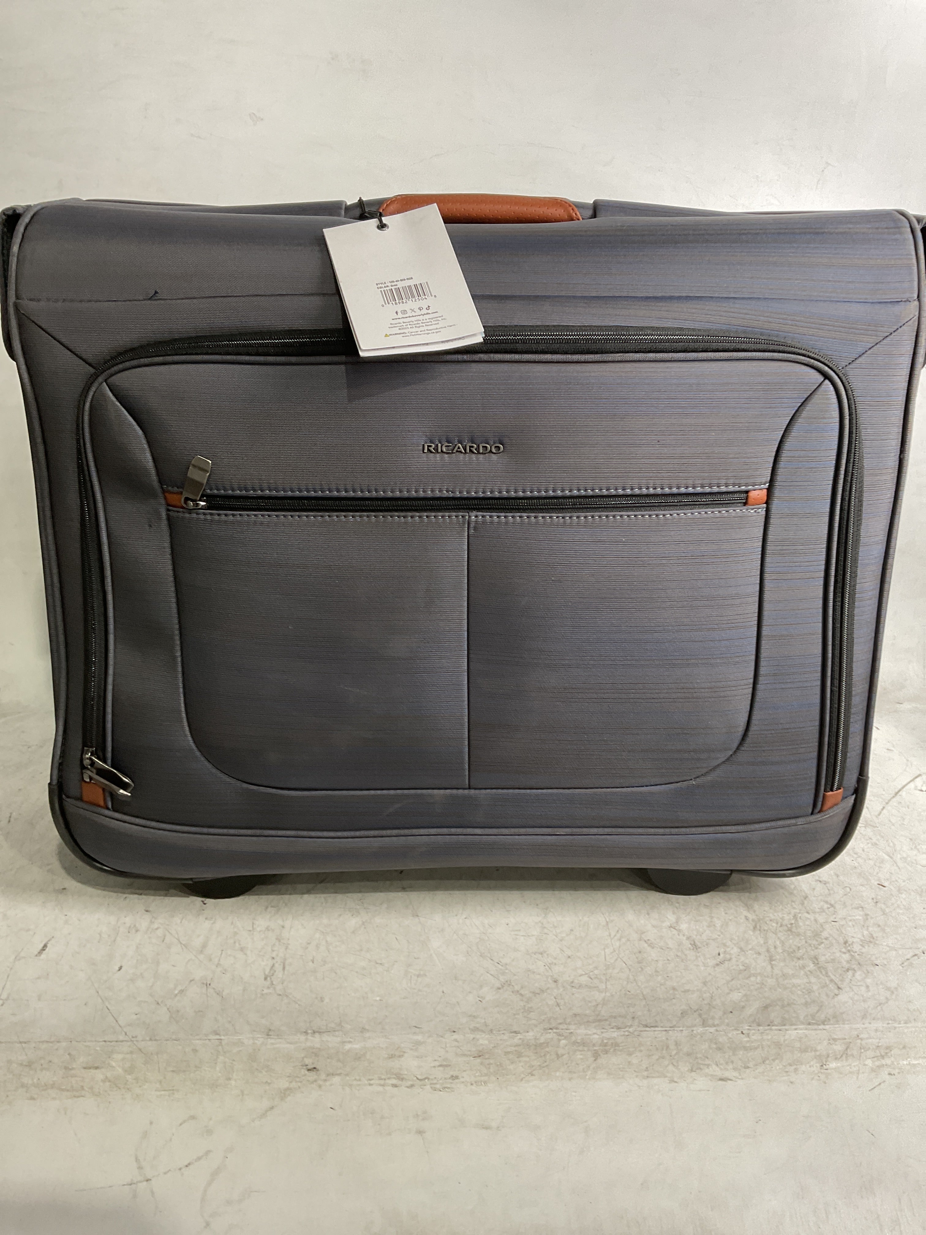 Ricardo Beverly Hills Montecito 2.0 Softside Rolling Garment Bag, Grey ( Grey , One Size ) Grey One Size U1