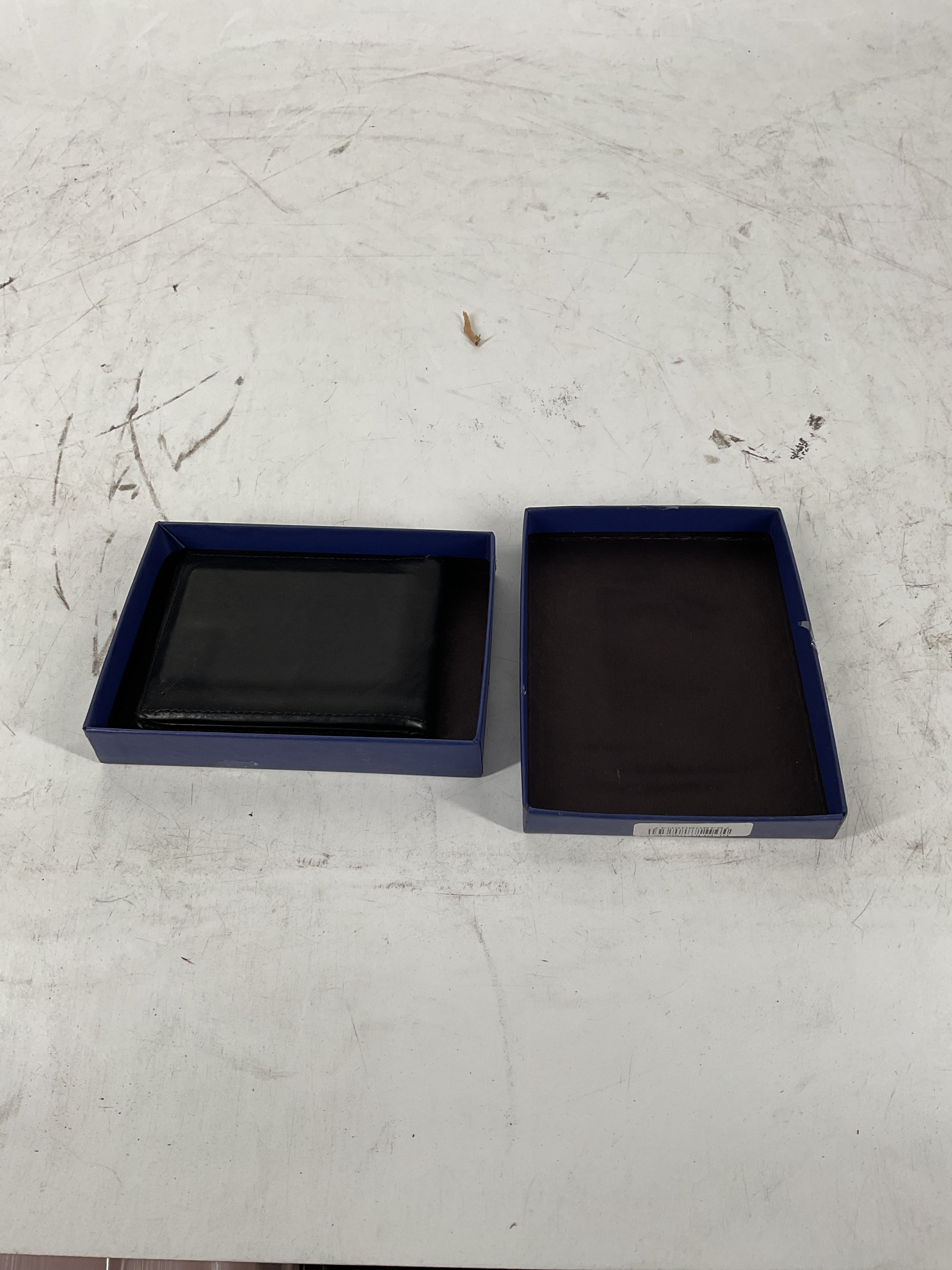 Nappa Leather RFID Blocking Euro Commuter Wallet Black One Size U1