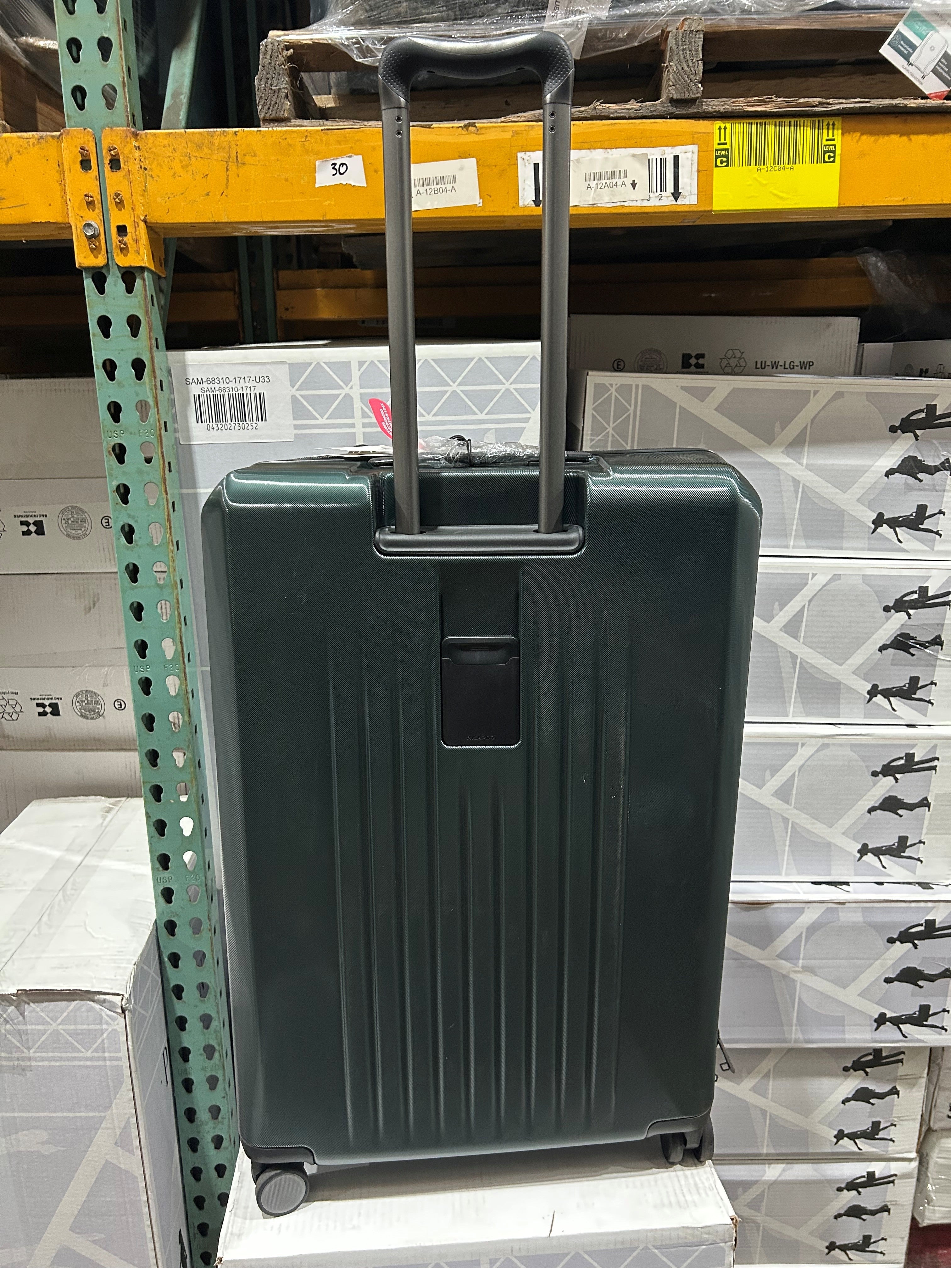 Ricardo Beverly Hills Montecito 2.0 Hardside with Dual Spinning Wheels, Expandable with Comfort Grip for Easy Packing and Moving, Men and Women U1
