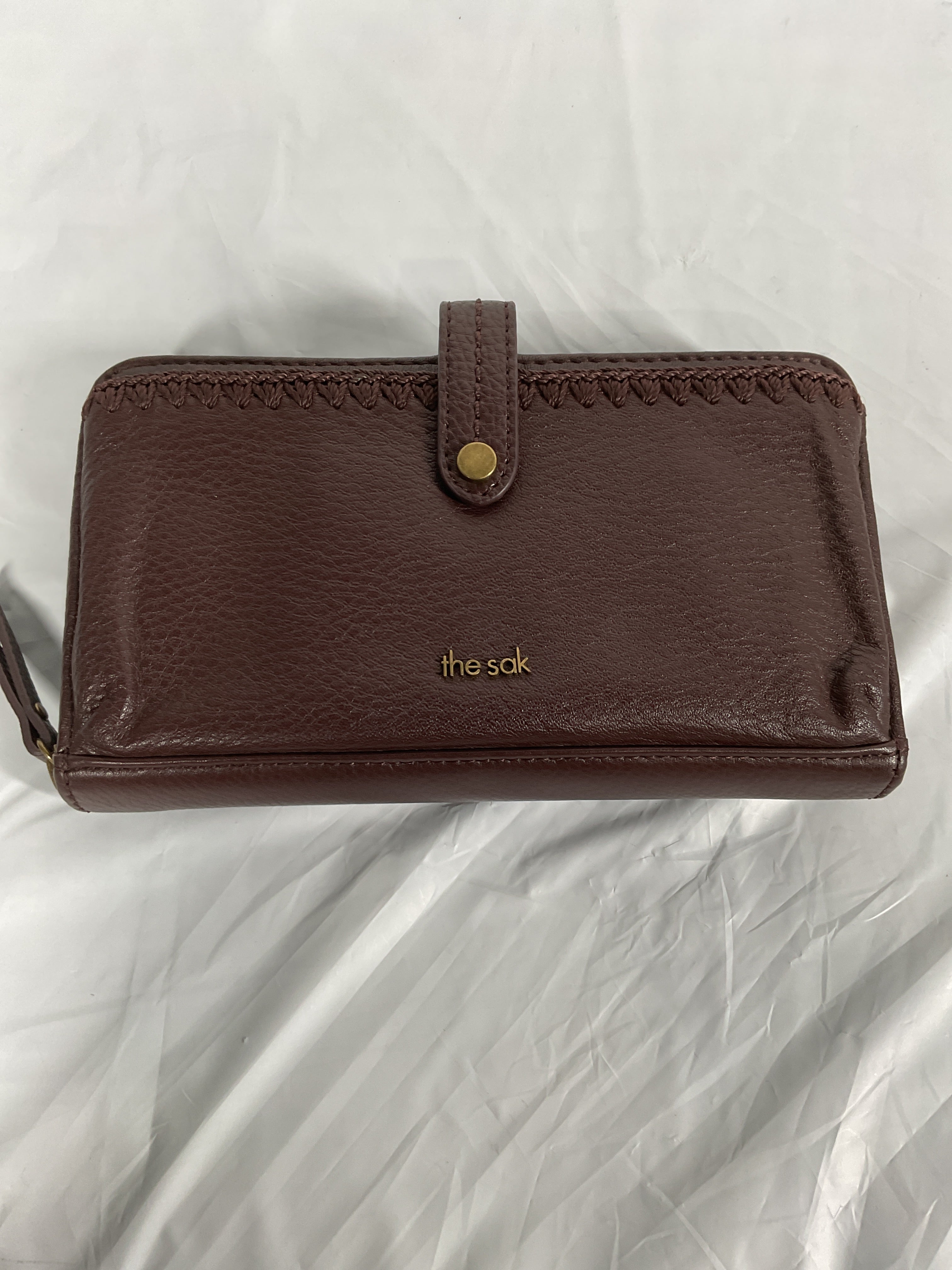 The Sak Iris Large Smartphone Crossbody Bag in Leather, Convertible Wristlet Purse Design - Whiskey Whiskey Large U1