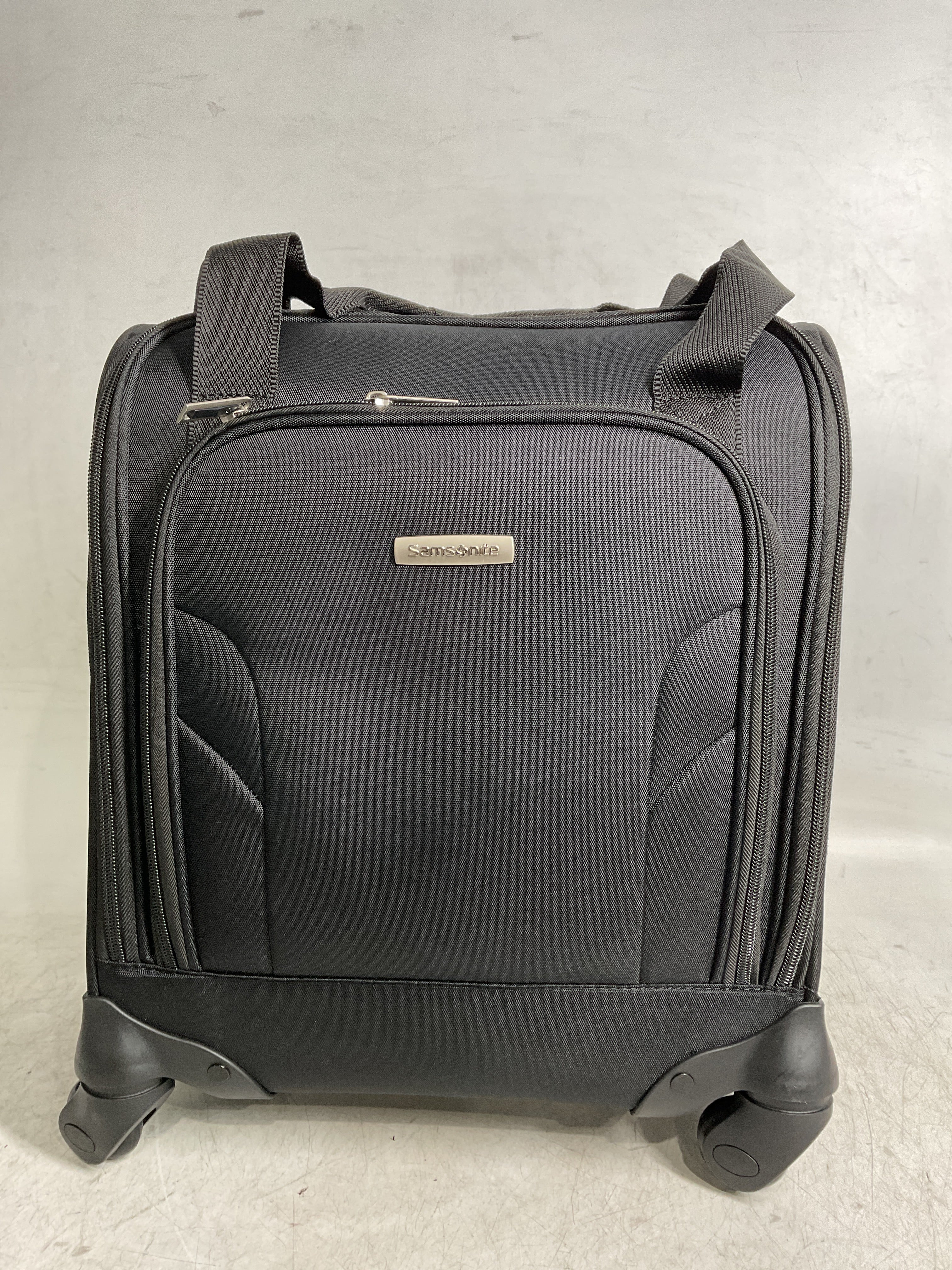 Samsonite Underseat Carry-On Spinner with USB Port ( Jet Black , One Size ) Jet Black One Size U1