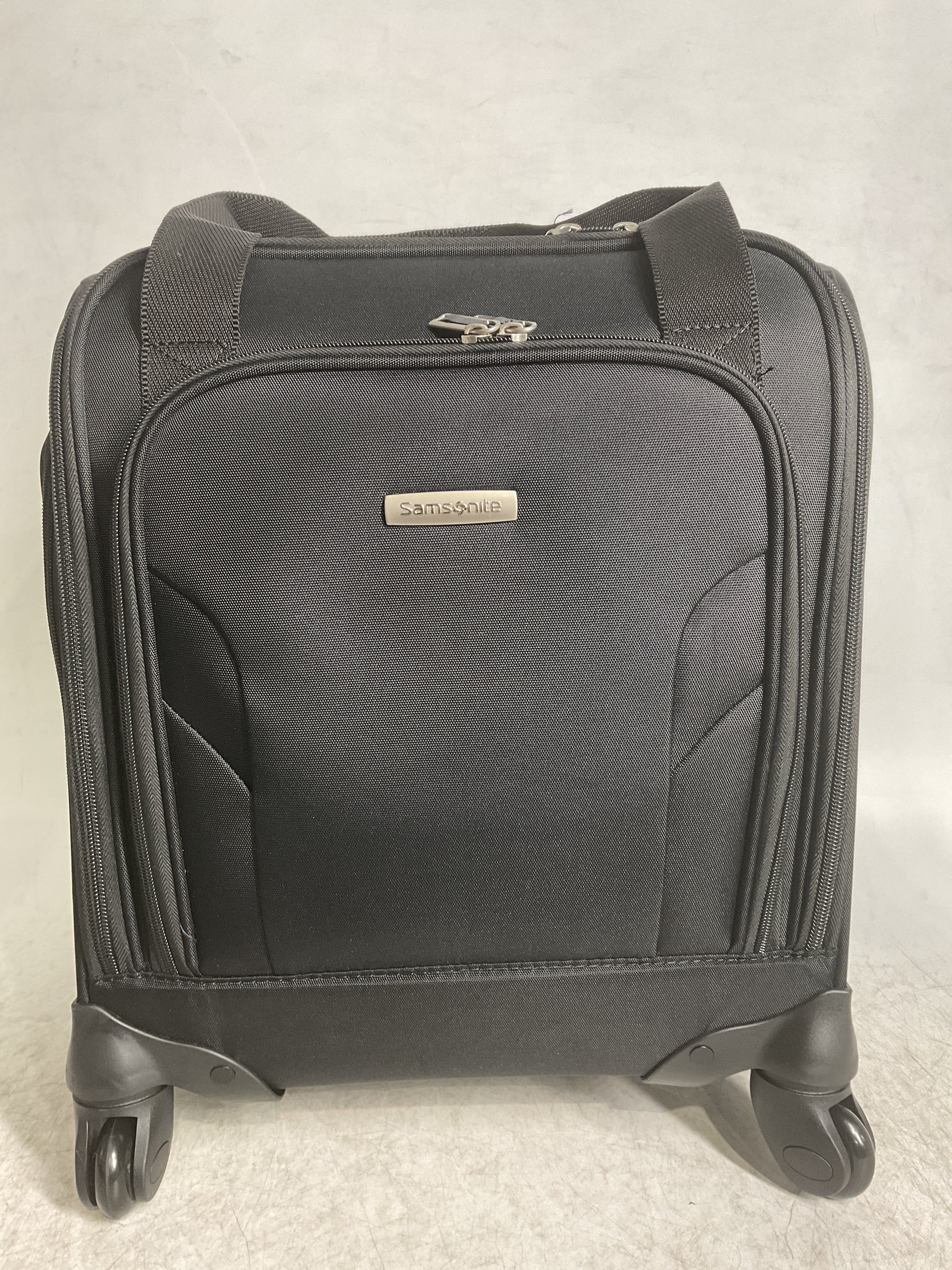 Samsonite Underseat Carry-On Spinner with USB Port ( Jet Black , One Size ) Jet Black One Size U6
