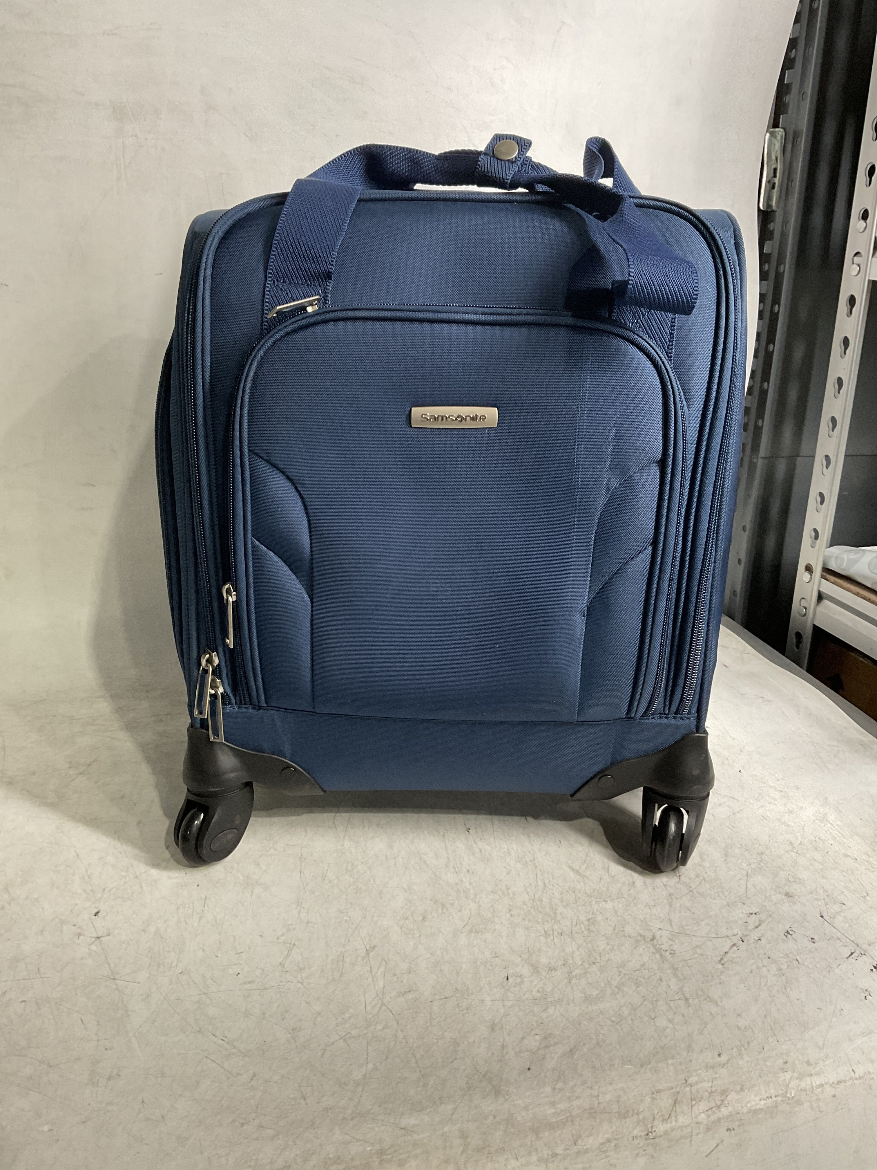 Samsonite Underseat Carry-On Spinner with USB Port ( Ocean , One Size ) Ocean One Size U6