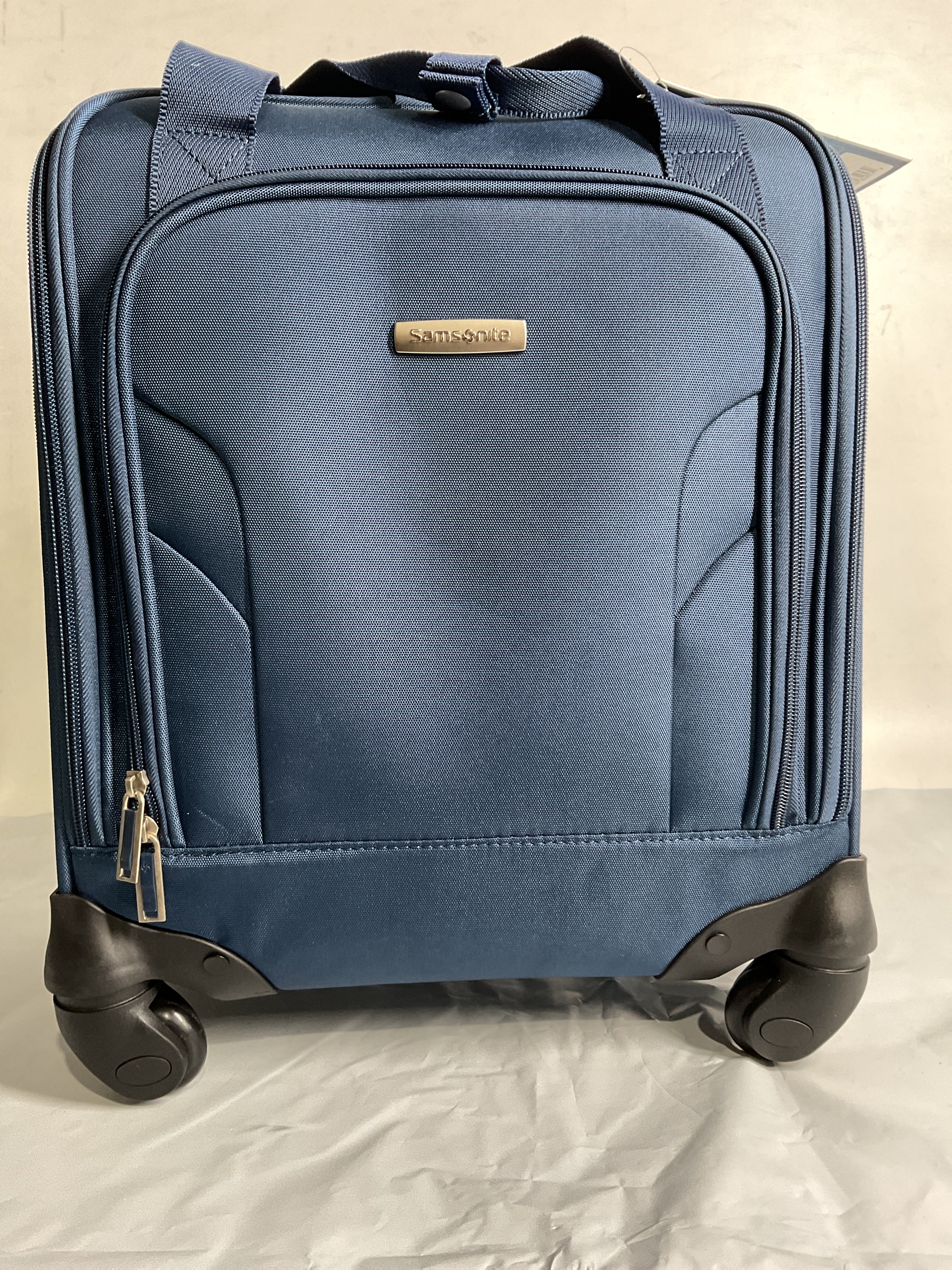 Samsonite Underseat Carry-On Spinner with USB Port ( Ocean , One Size ) Ocean One Size U9
