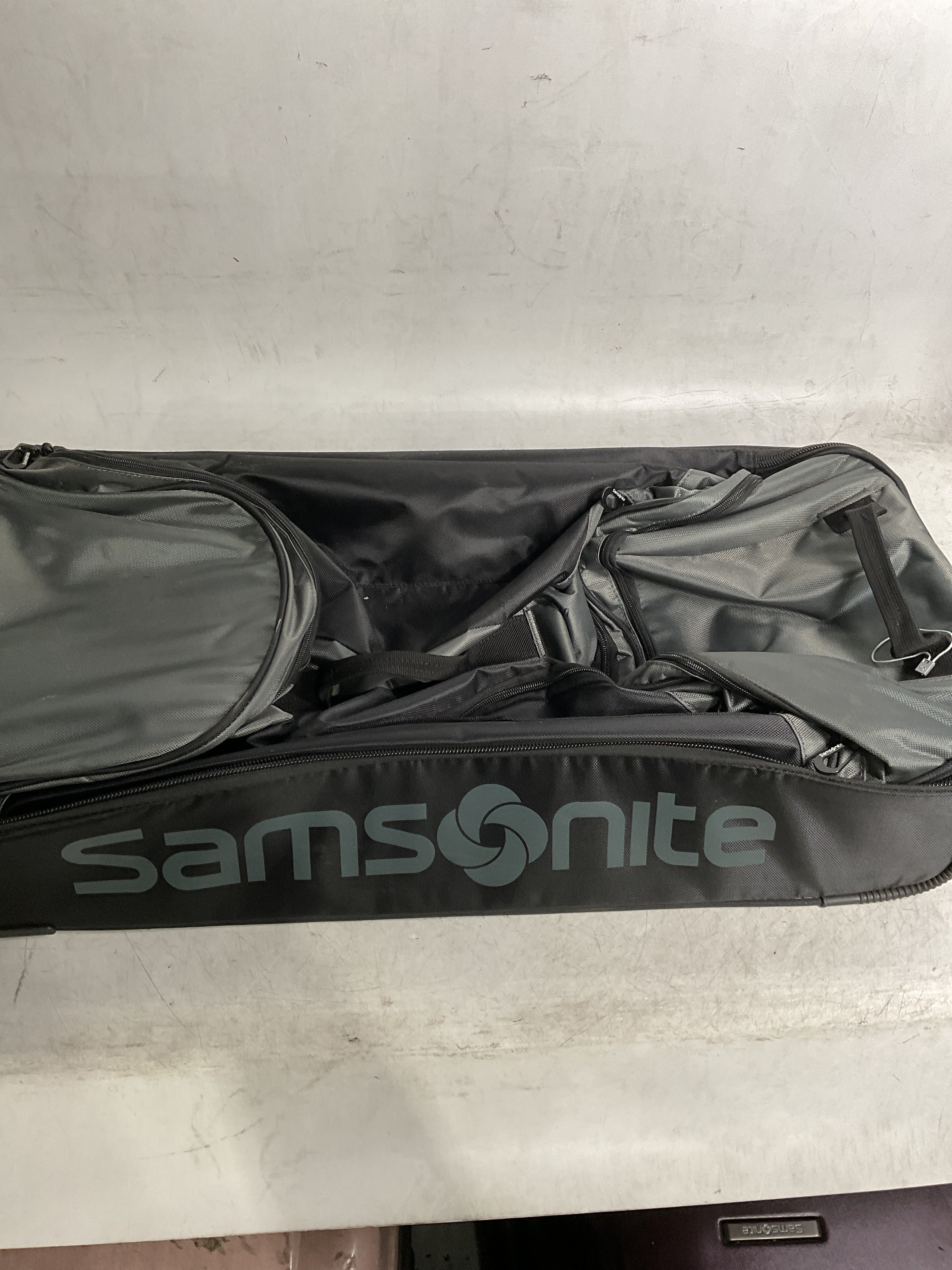 Samsonite Andante 2 Wheeled 28-Inch Duffle ( Riverrock/Black , 28-Inch ) Riverrock/Black 28 Inch U3
