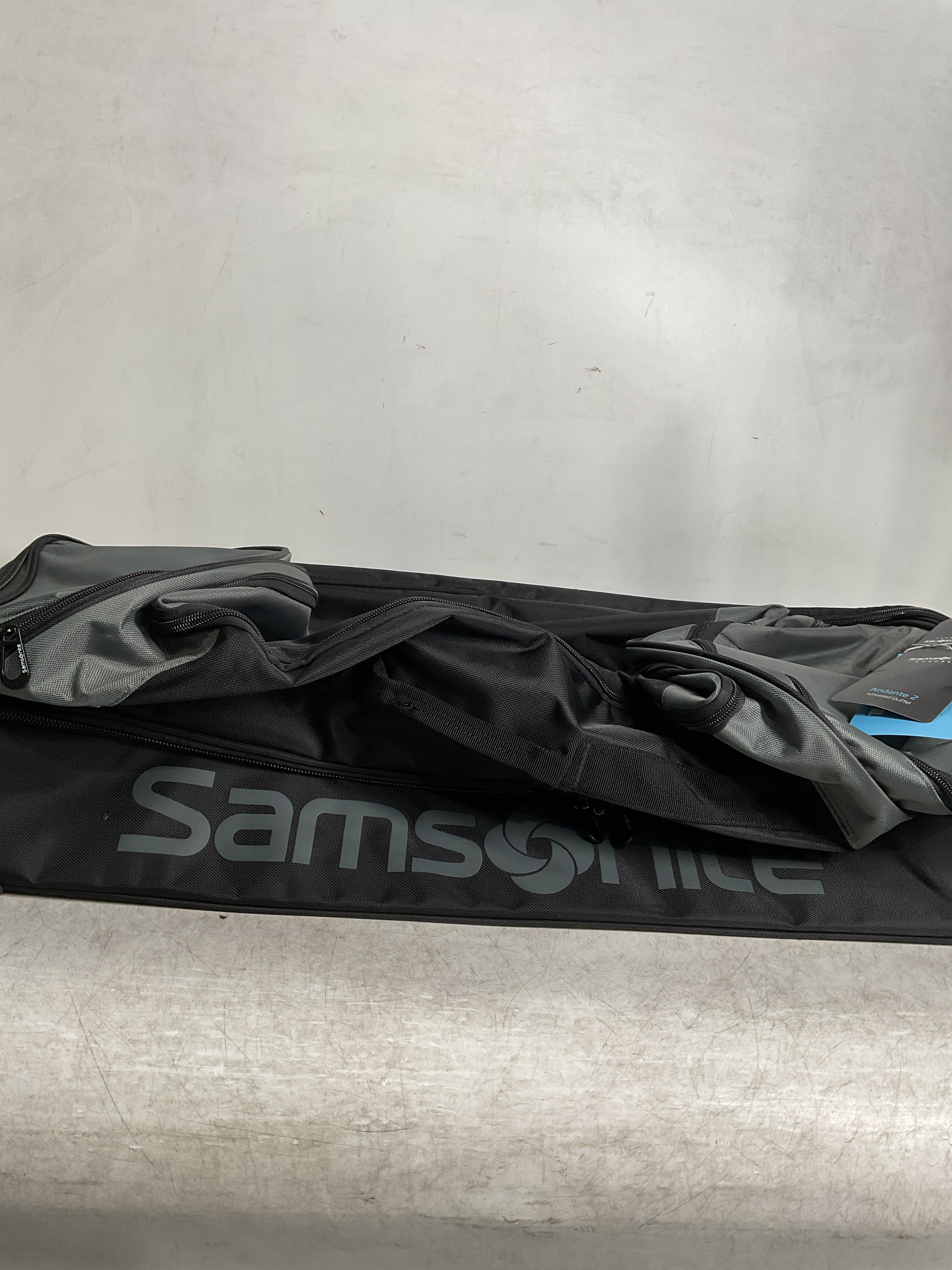 Samsonite Andante 2 Wheeled 32-Inch Duffle ( Riverrock/Black , 32-Inch ) Riverrock/Black 32 Inch U1