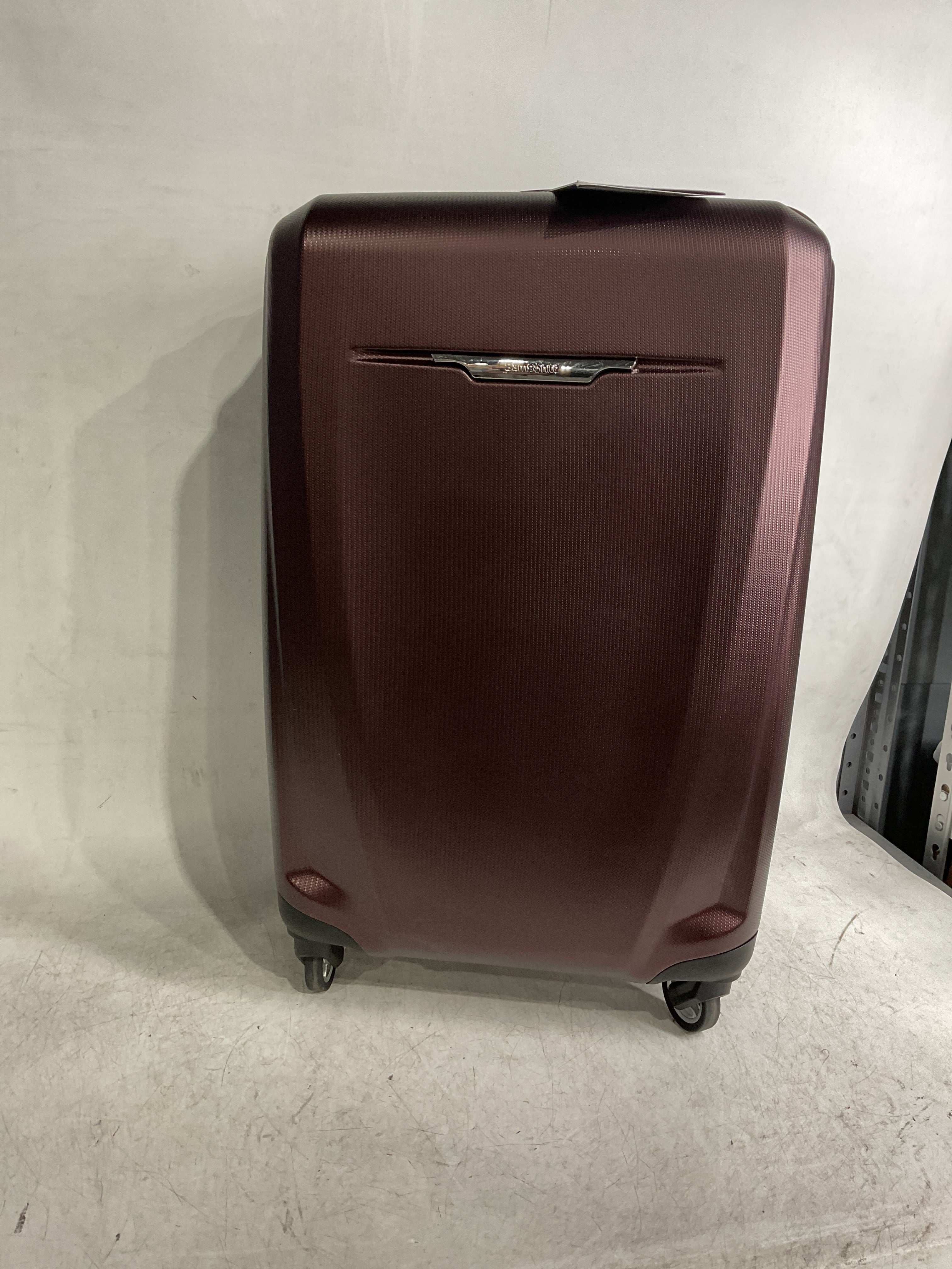Samsonite Winfield 3 DLX Spinner ( Burgundy , Checked-Medium 25-Inch ) Burgundy Checked Medium 25 Inch U4