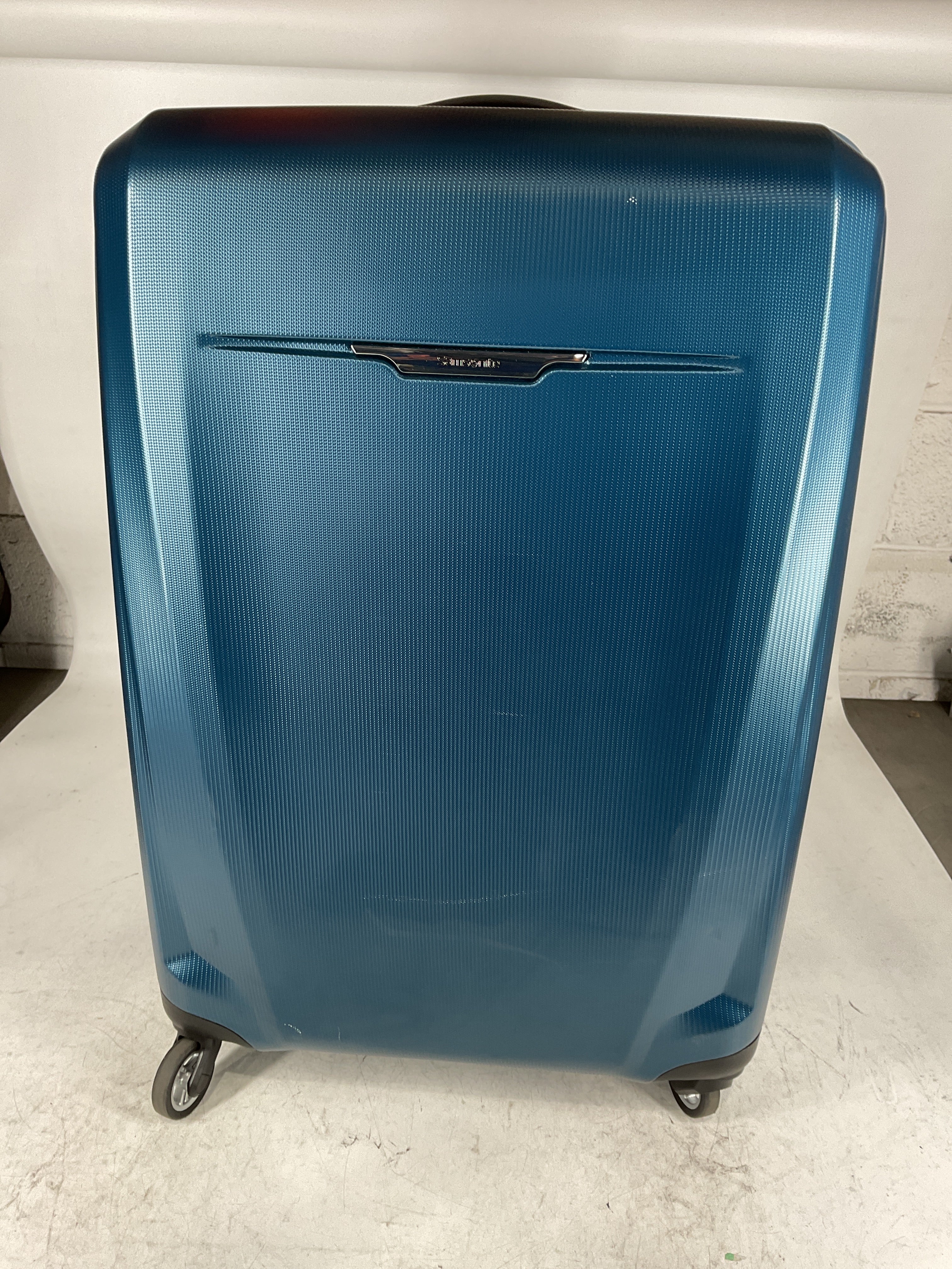 Samsonite Winfield 3 DLX Spinner U12