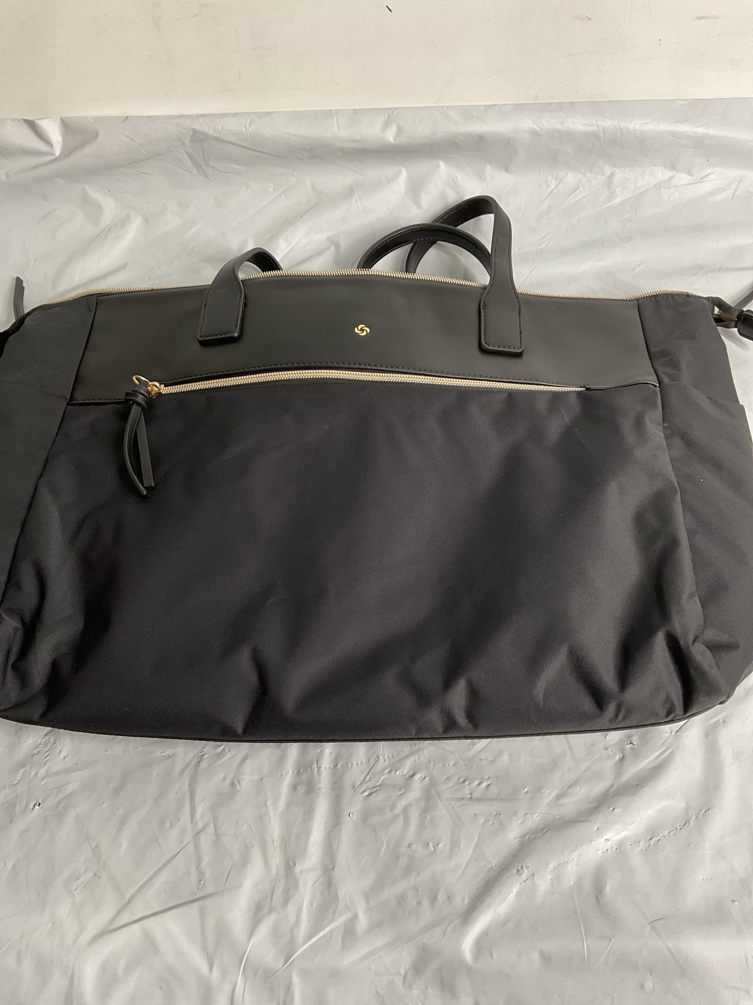 Samsonite Women's Mobile Solution Business ( Black , Deluxe Carryall ) Black Deluxe Carryall U9