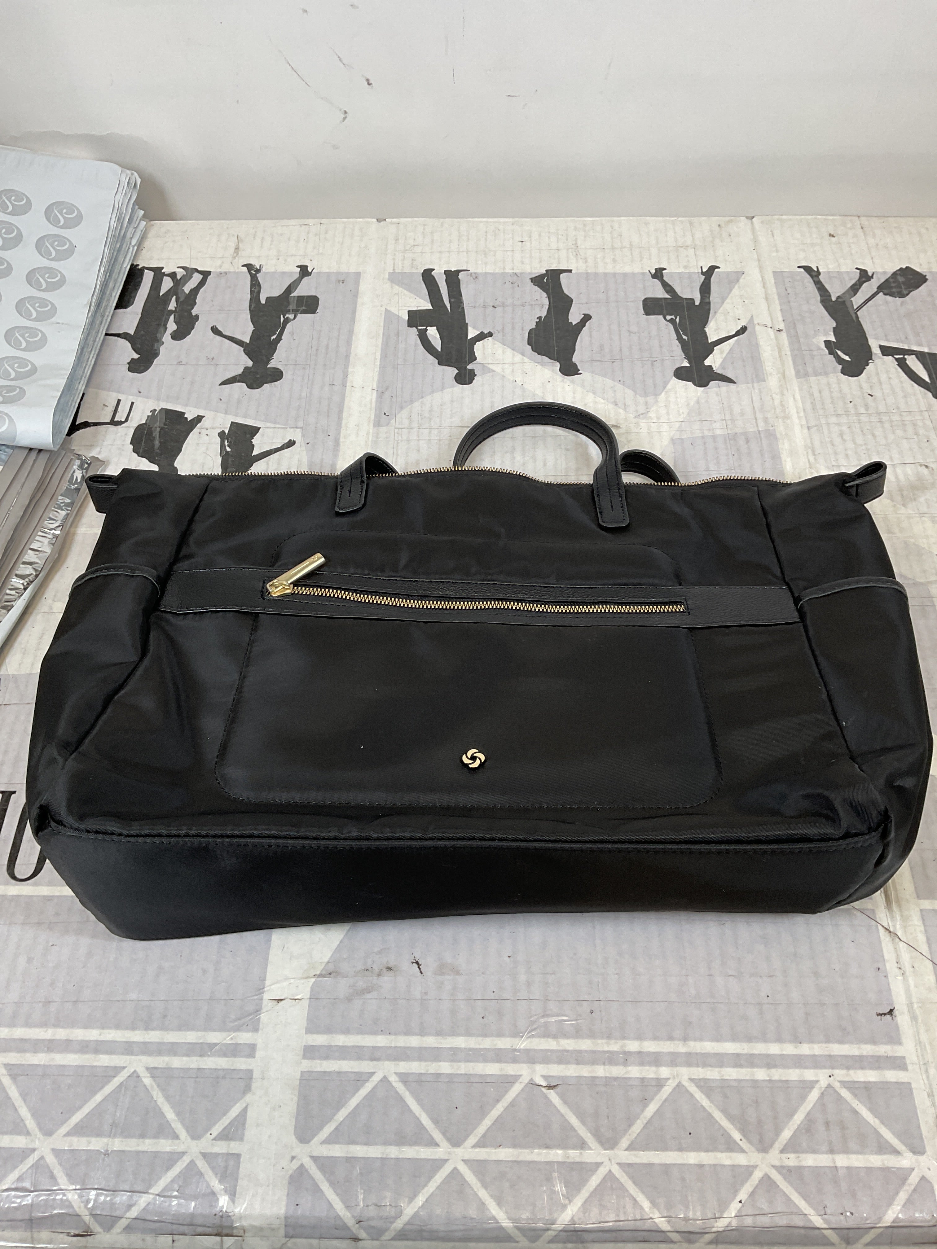 Samsonite Women's Mobile Solution Business ( Black , Classic Duffel ) Black Classic Duffel U6