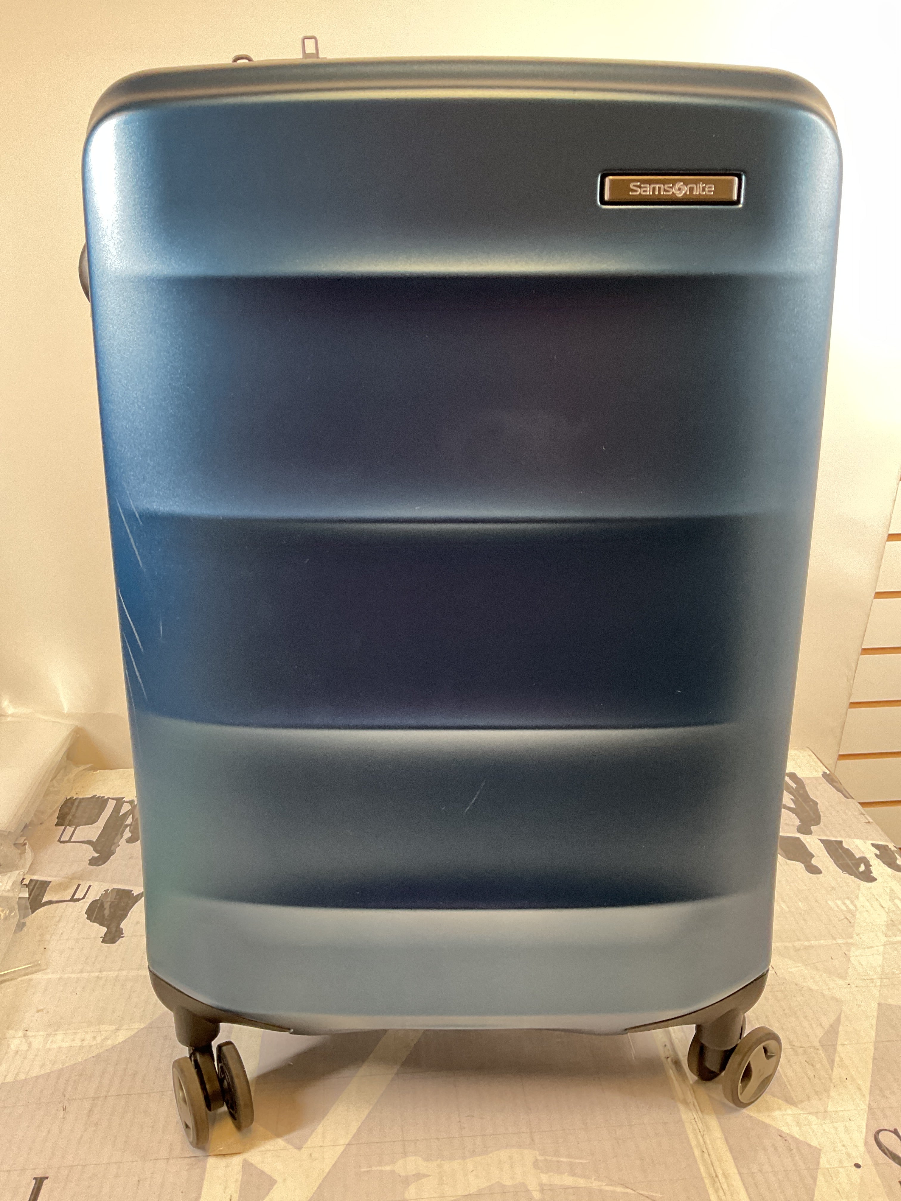 Samsonite Octiv Hardside Spinner ( Blue Denim , Check-Medium 24 ) Blue Denim Check Medium 24 U7