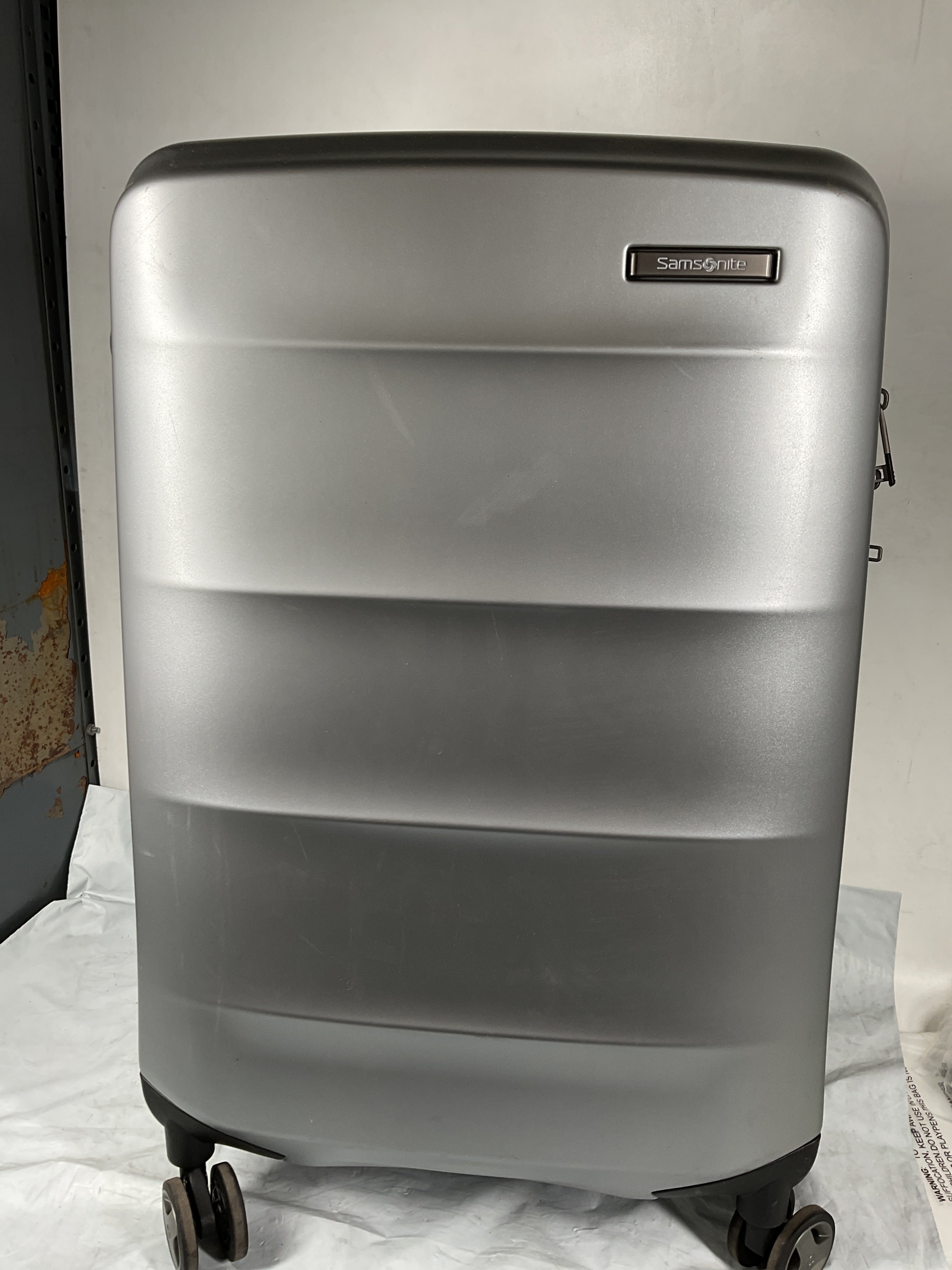 Samsonite Octiv Hardside Spinner ( Aluminum Silver , Check-Medium 24 ) Aluminum Silver Check Medium 24 U7