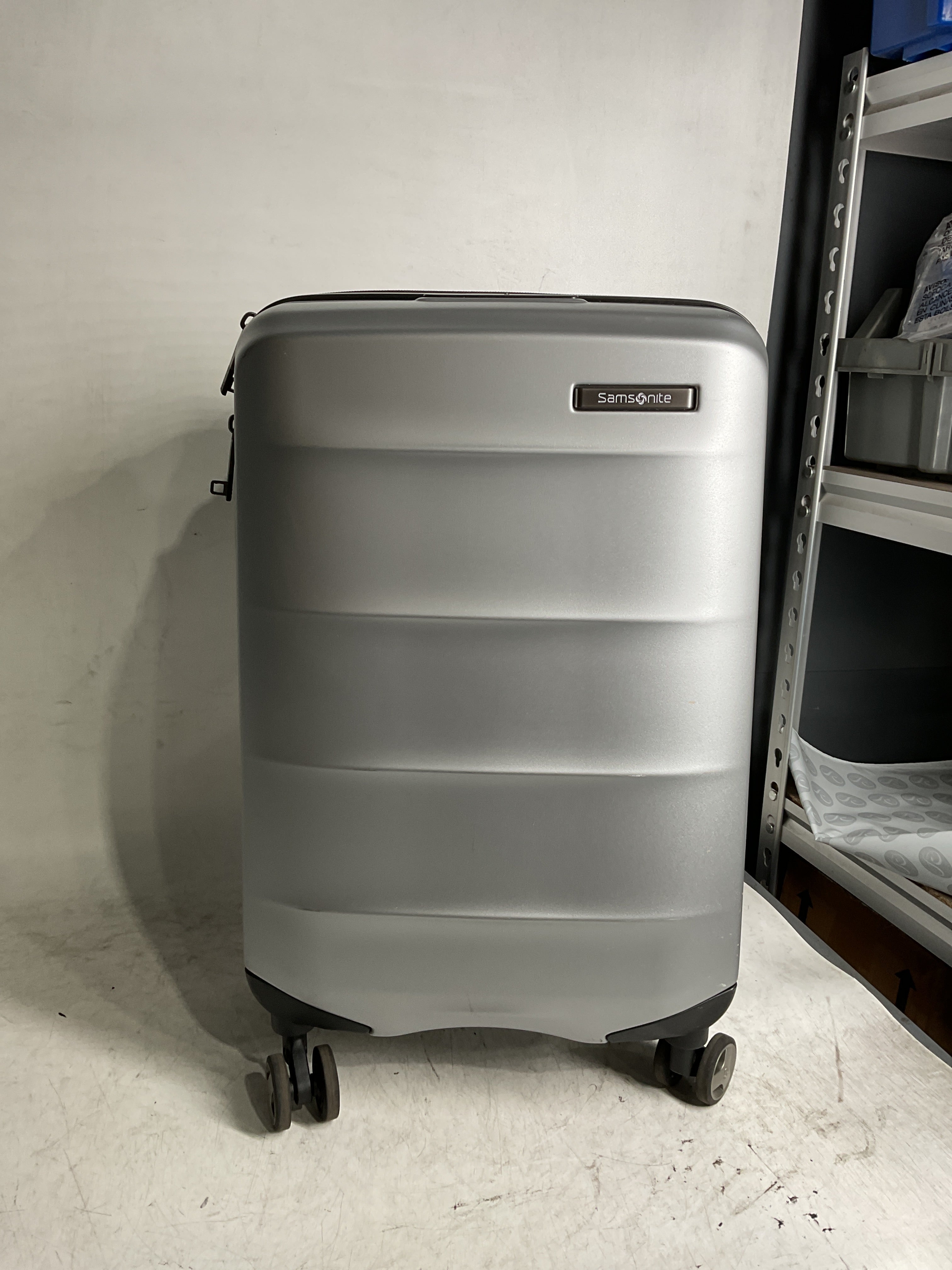 Samsonite Octiv Hardside Spinner ( Aluminum Silver , Carry-On 20-Inch ) Aluminum Silver Carry On 20 Inch U1