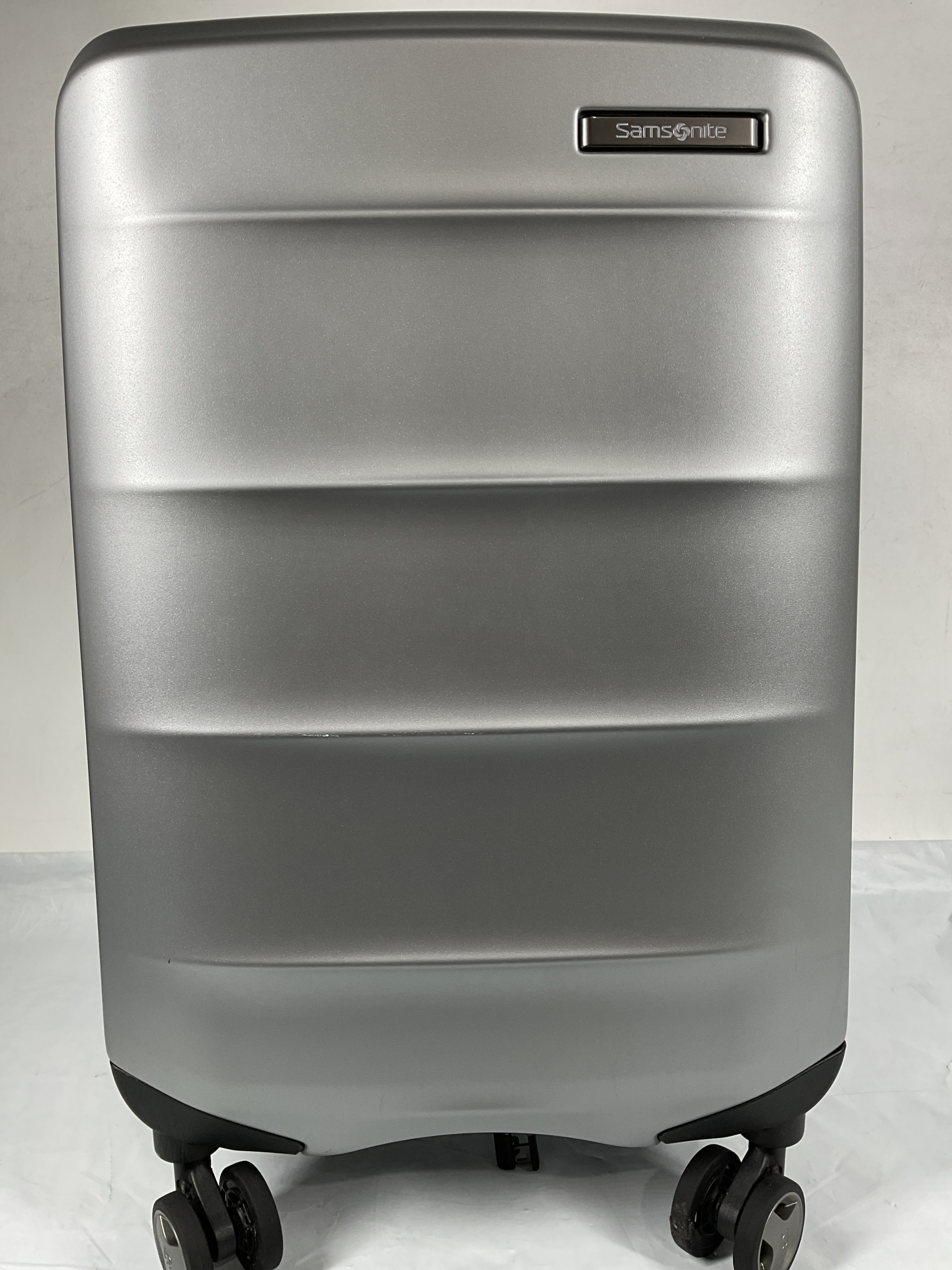 Samsonite Octiv Hardside Spinner ( Aluminum Silver , Carry-On 20-Inch ) Aluminum Silver Carry On 20 Inch U5