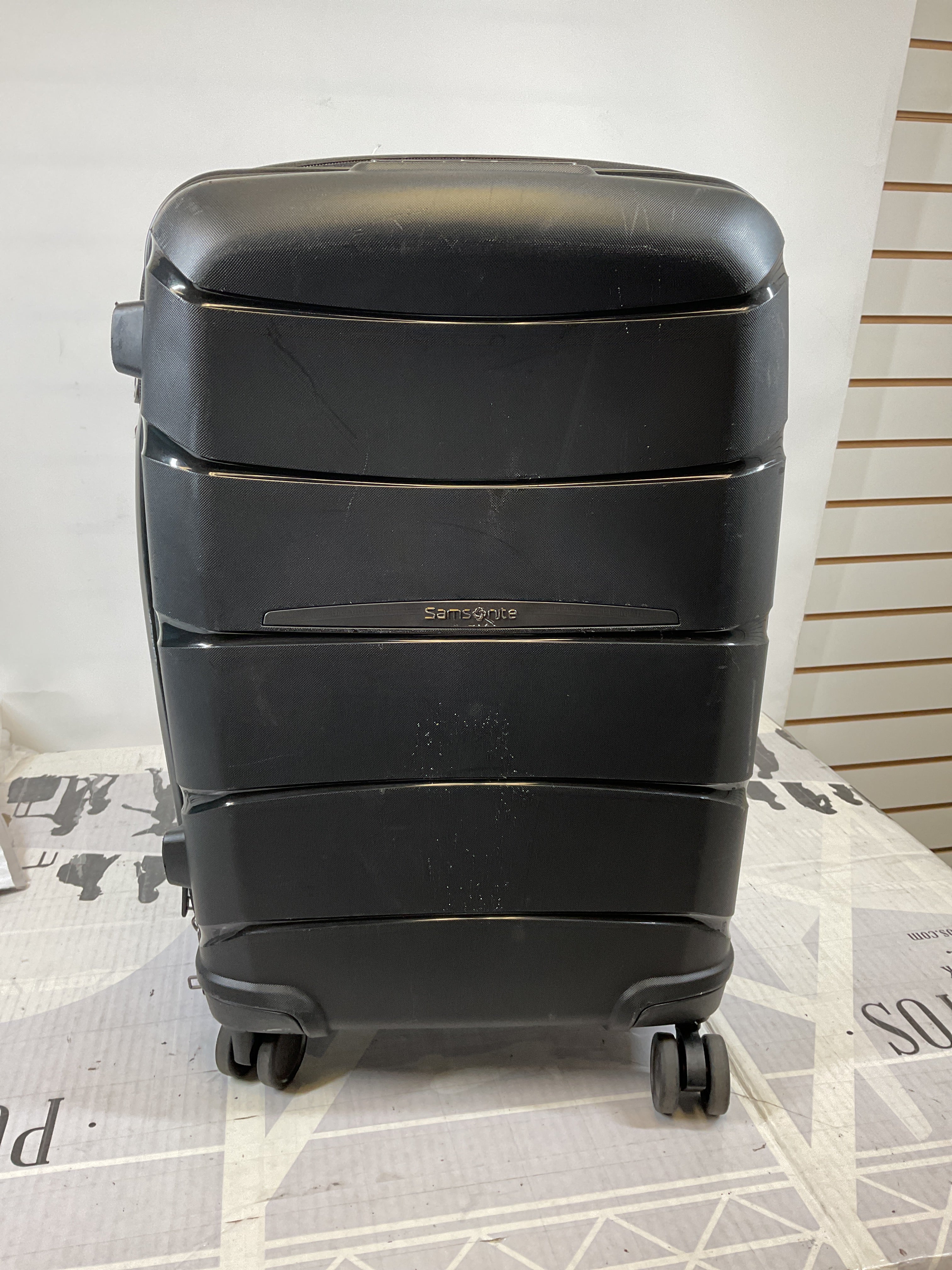 Samsonite Outline Pro Carry-On Spinner ( Midnight Black , One Size ) Midnight Black One Size U8