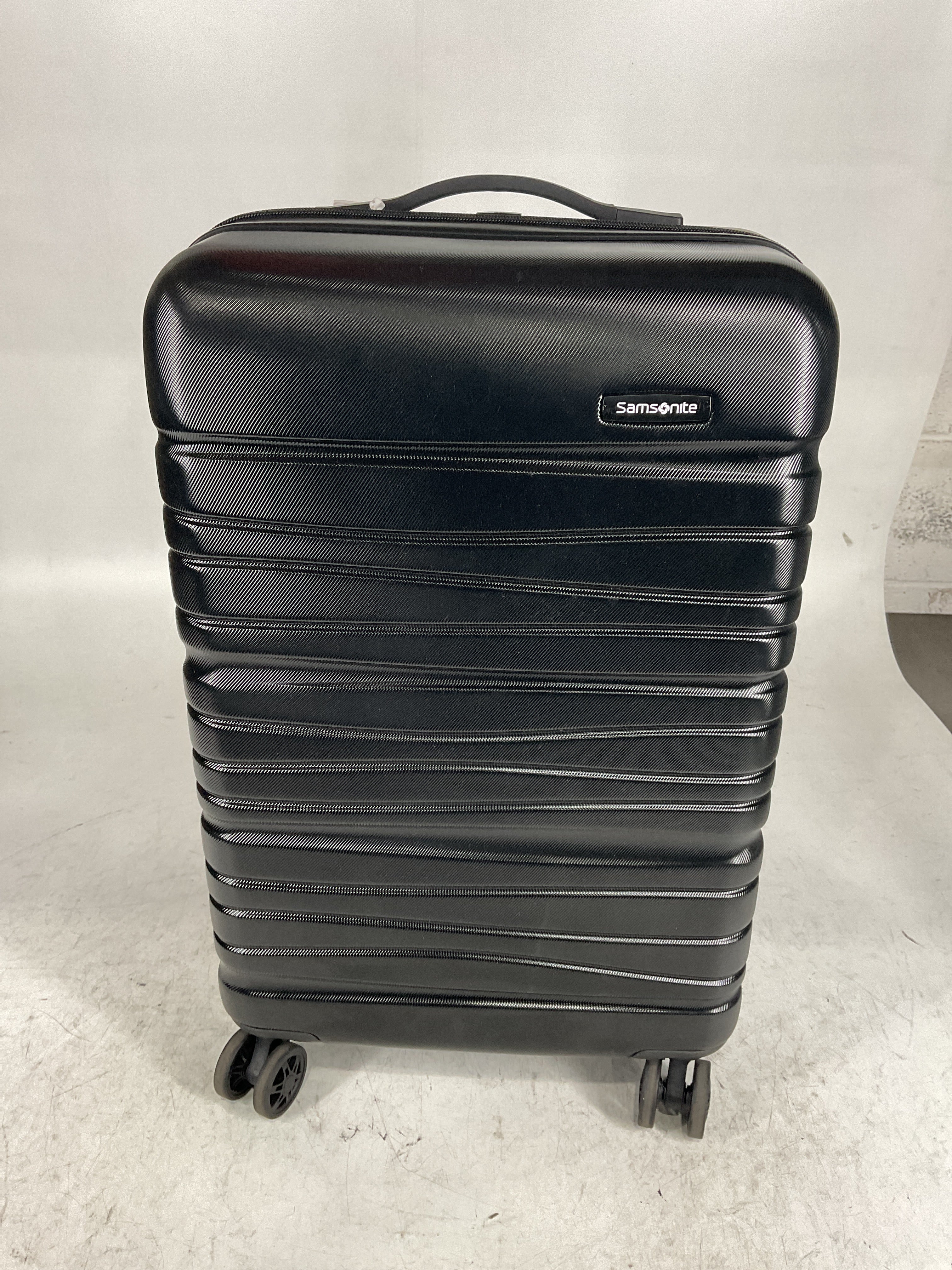 Samsonite Evolve SE Hardside Expandable Spinner Luggage U1