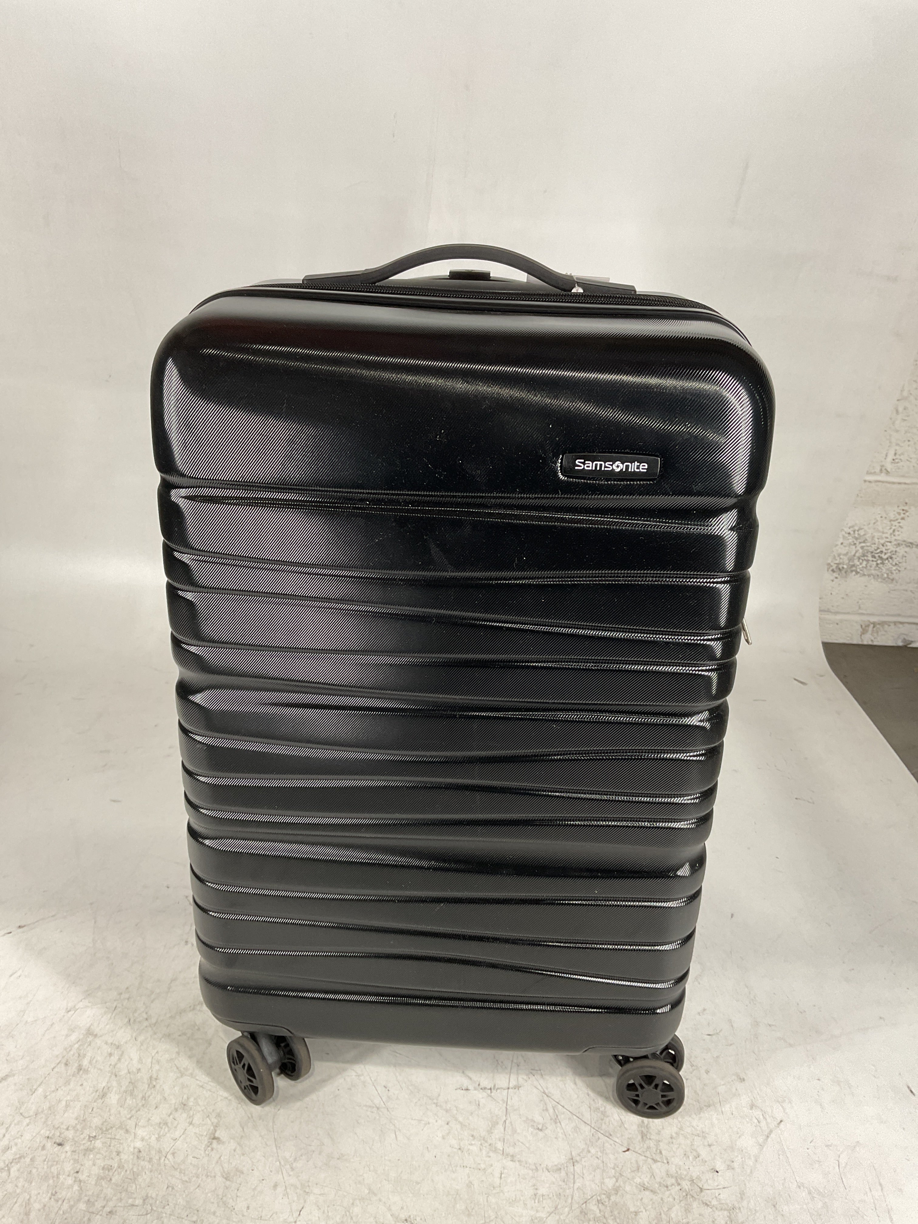 Samsonite Evolve SE Hardside Expandable Spinner Luggage U2