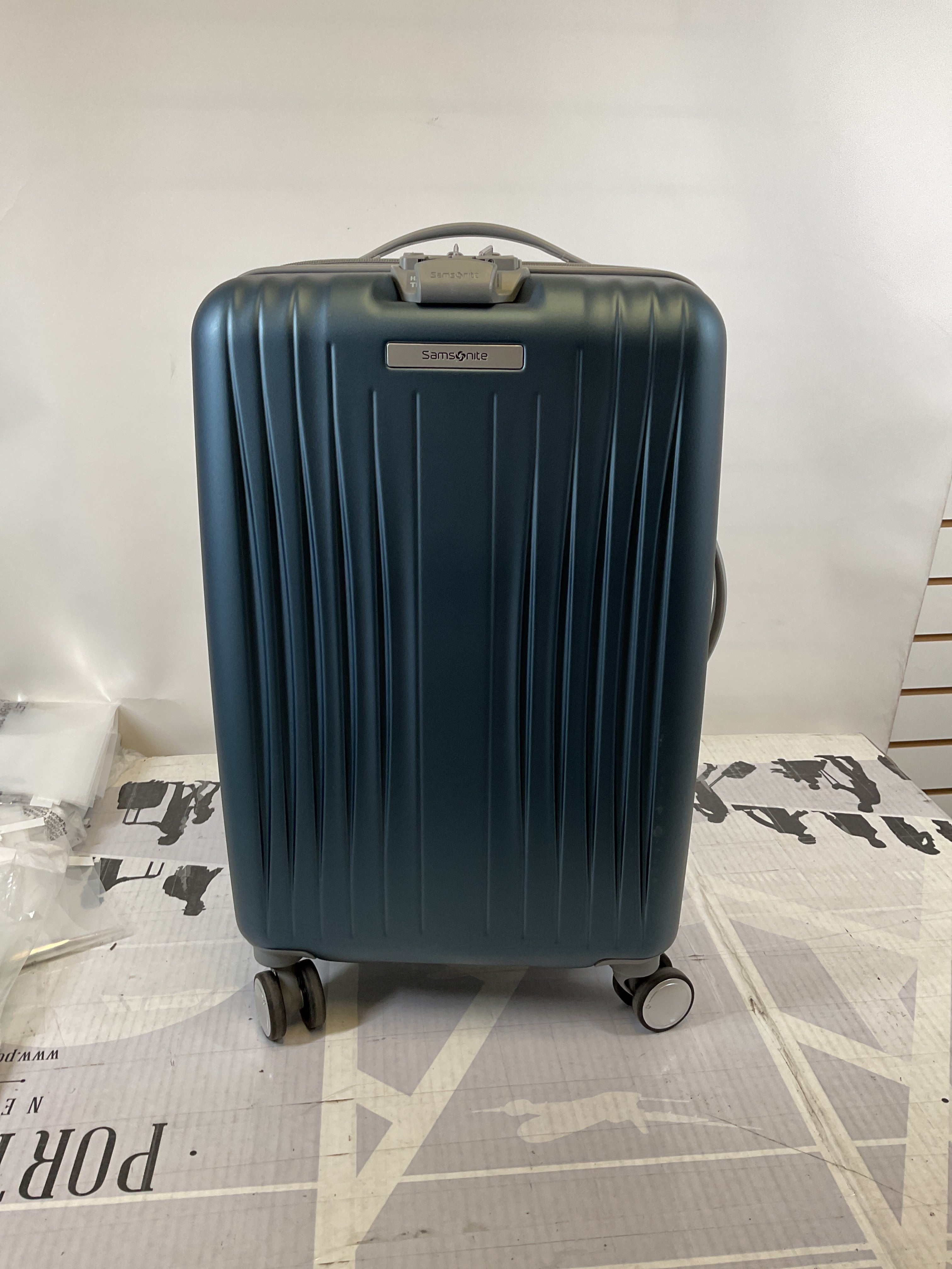 Samsonite Opto 3 Hardside Spinner Luggage Collection ( Frost Teal , Carry-On ) Frost Teal Carry On U1