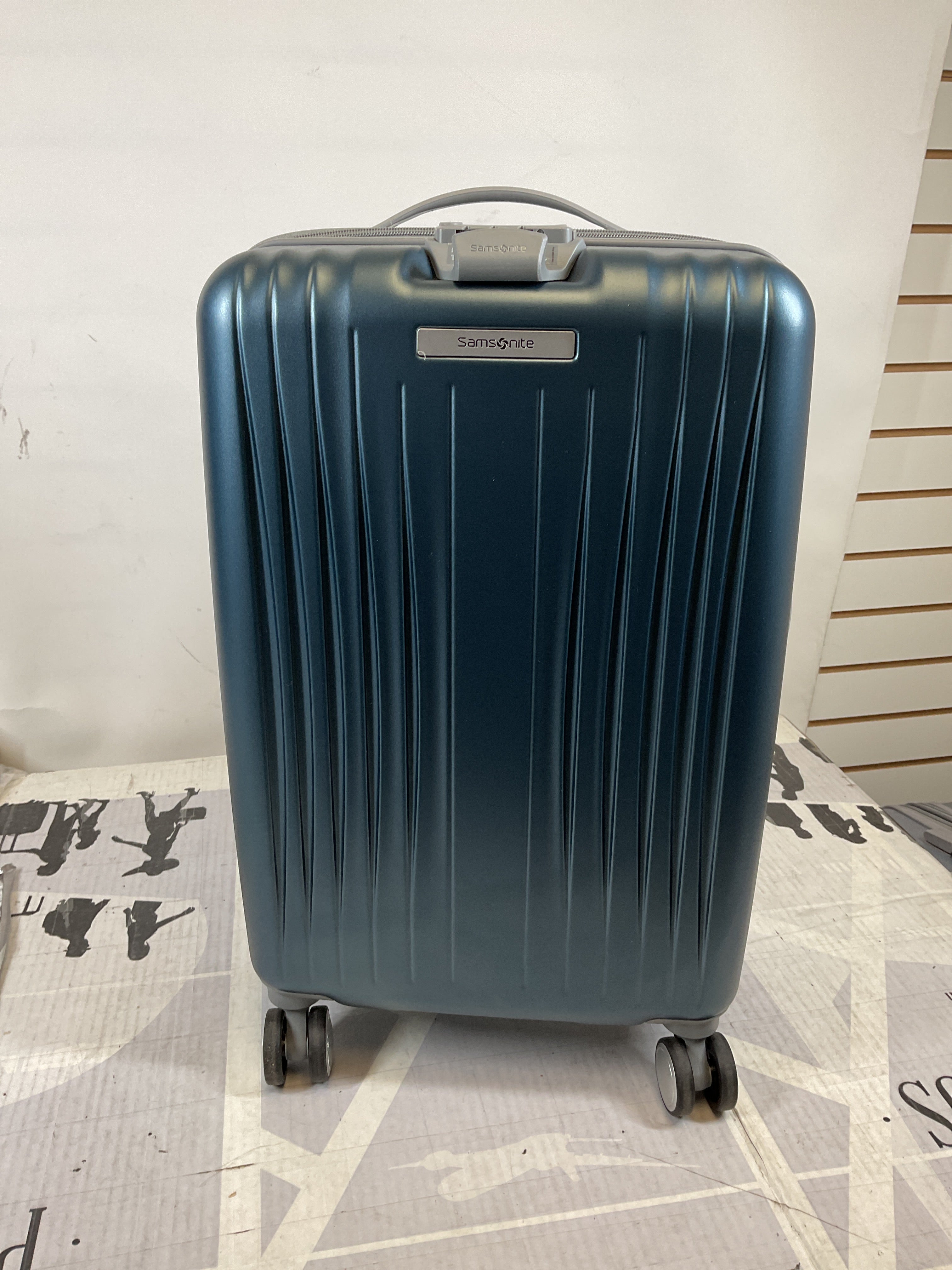 Samsonite Opto 3 Hardside Spinner Luggage Collection ( Frost Teal , Carry-On ) Frost Teal Carry On U2