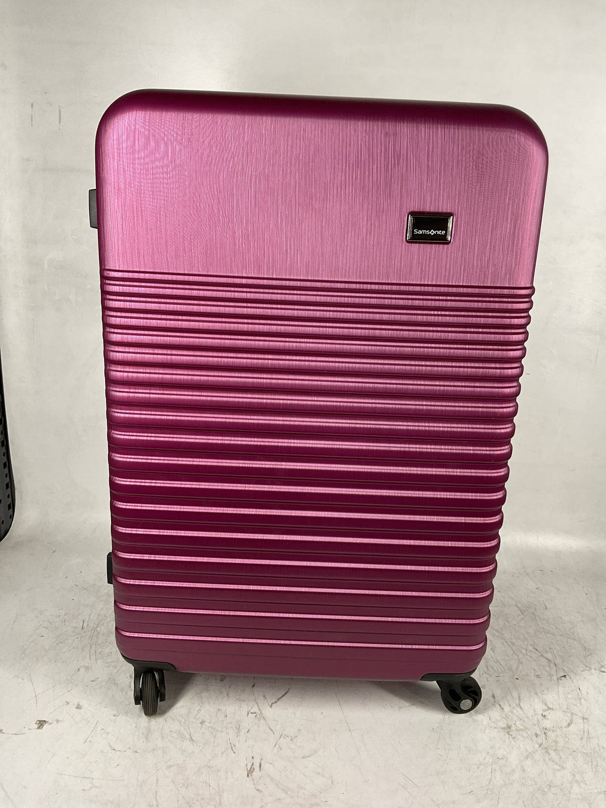 Samsonite Family 2 Piece Set Carry On And Medium Piece U1