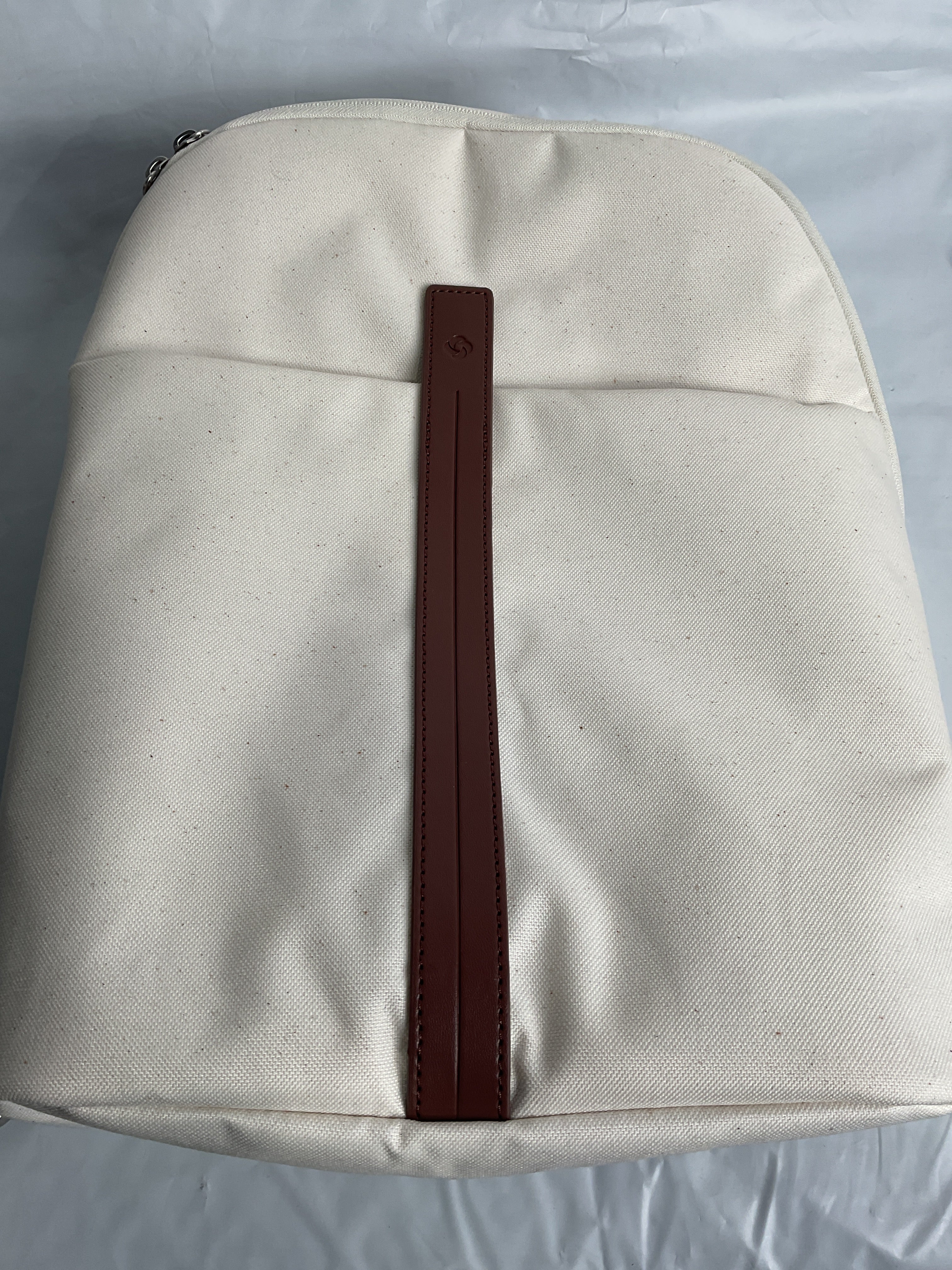 Samsonite Virtuosa Carry-On Travel Backpack with Padded Laptop Sleeve ( Off-white , One Size ) Off-white One Size U3
