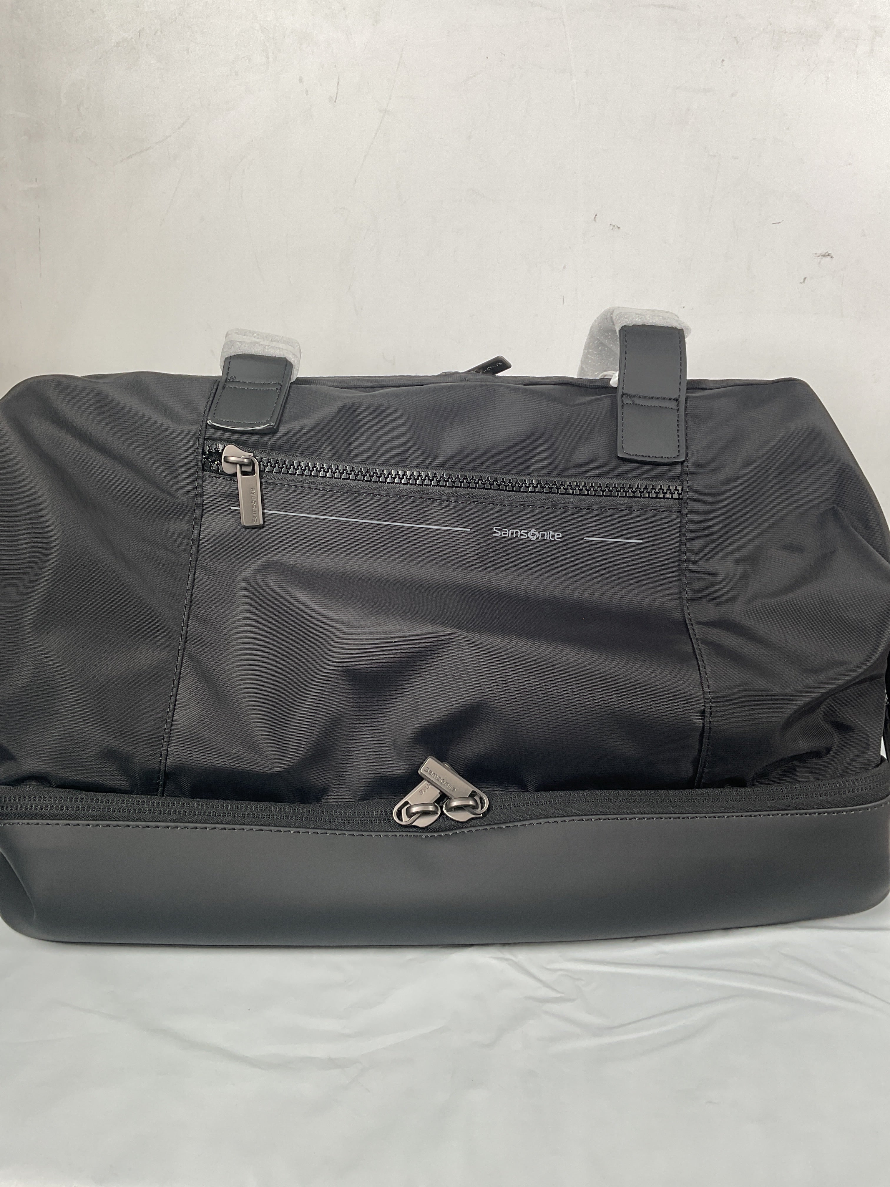 Samsonite Better Than Basic Drop Bottom Weekender ( Black , One Size ) Black One Size U1