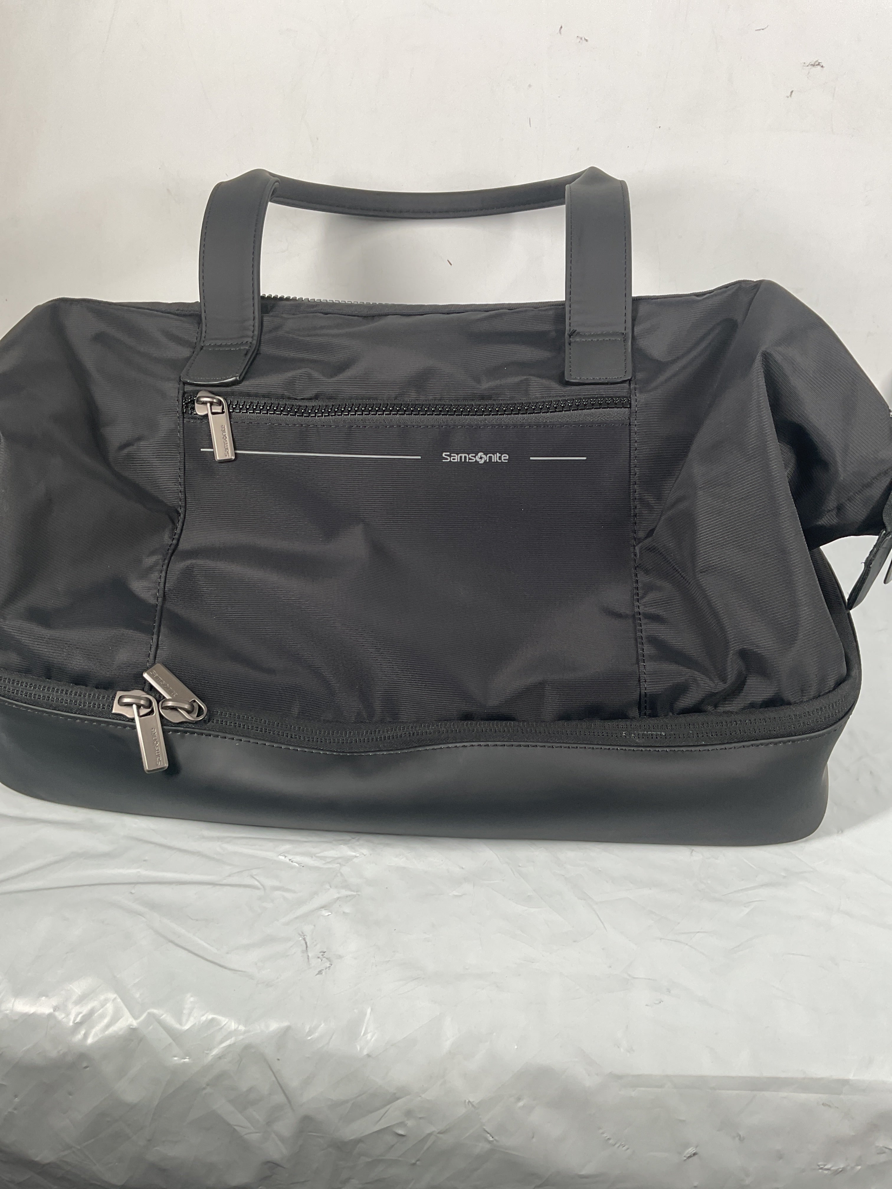 Samsonite Better Than Basic Drop Bottom Weekender ( Black , One Size ) Black One Size U2