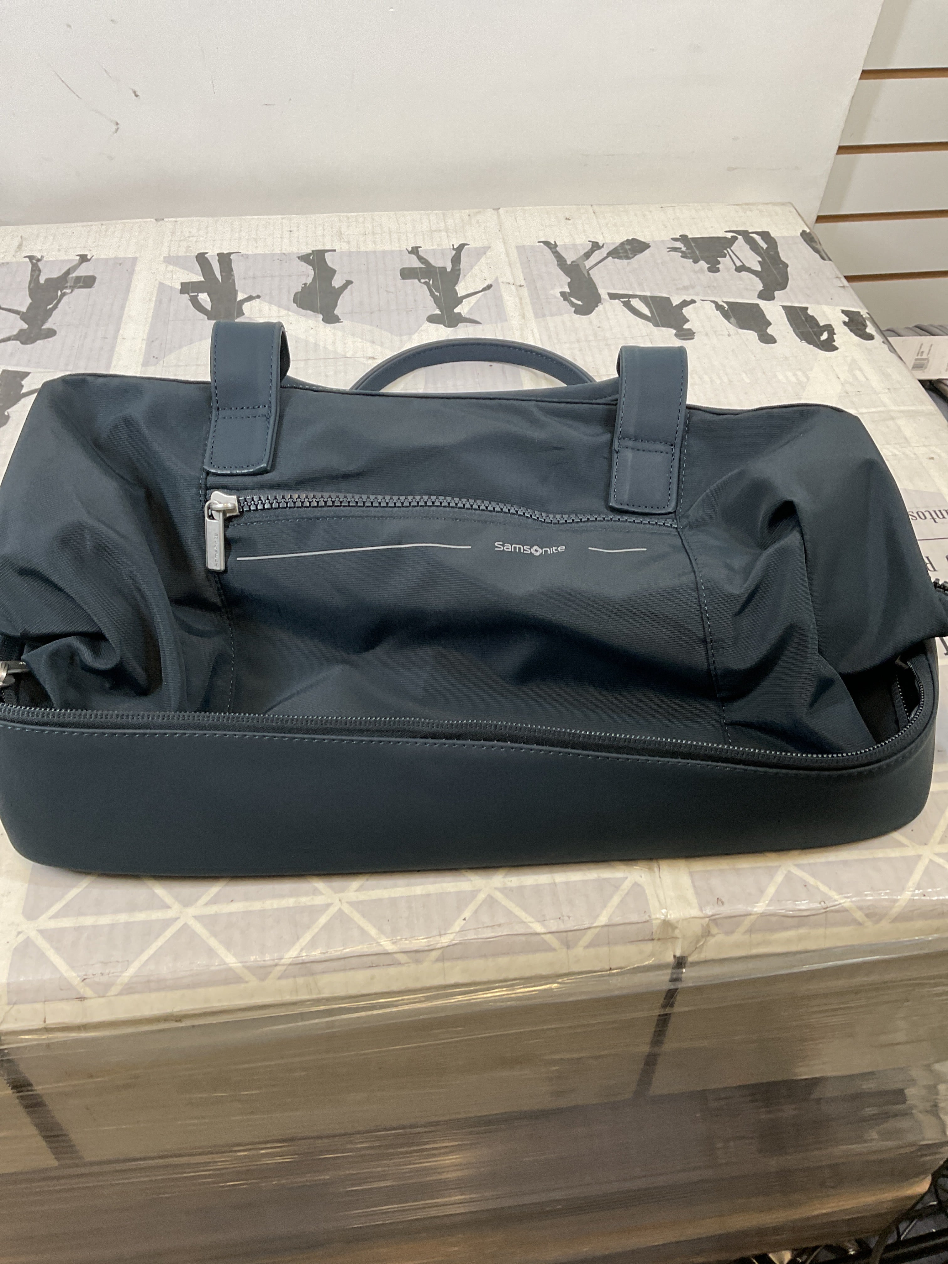 Samsonite Better Than Basic Drop Bottom Weekender ( Midnight Blue , One Size ) Midnight Blue One Size U6