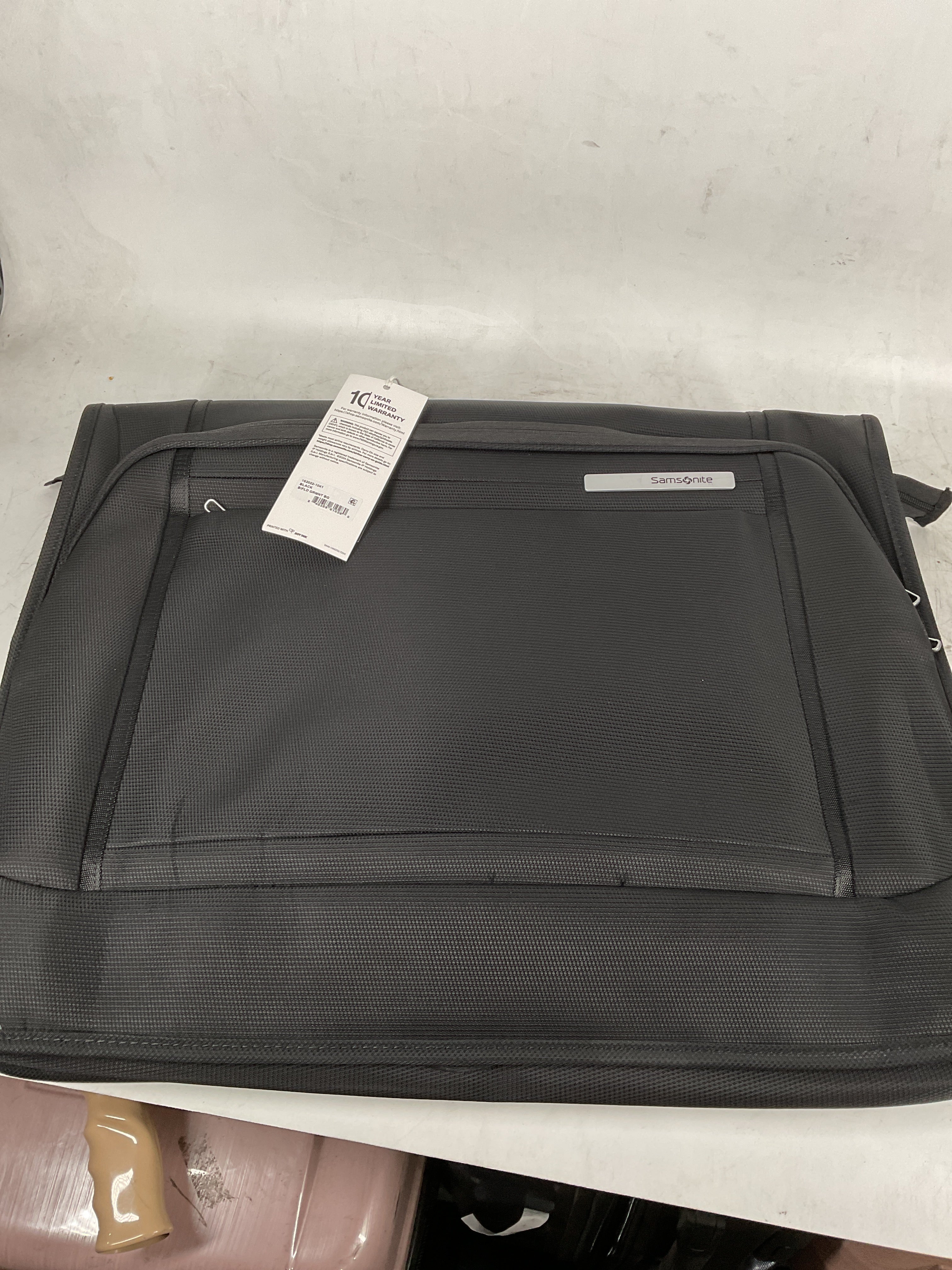 Samsonite UpLIFT Bifold Garment Bag ( Black , 23" Garment Bag ) Black 23 Garment Bag U1
