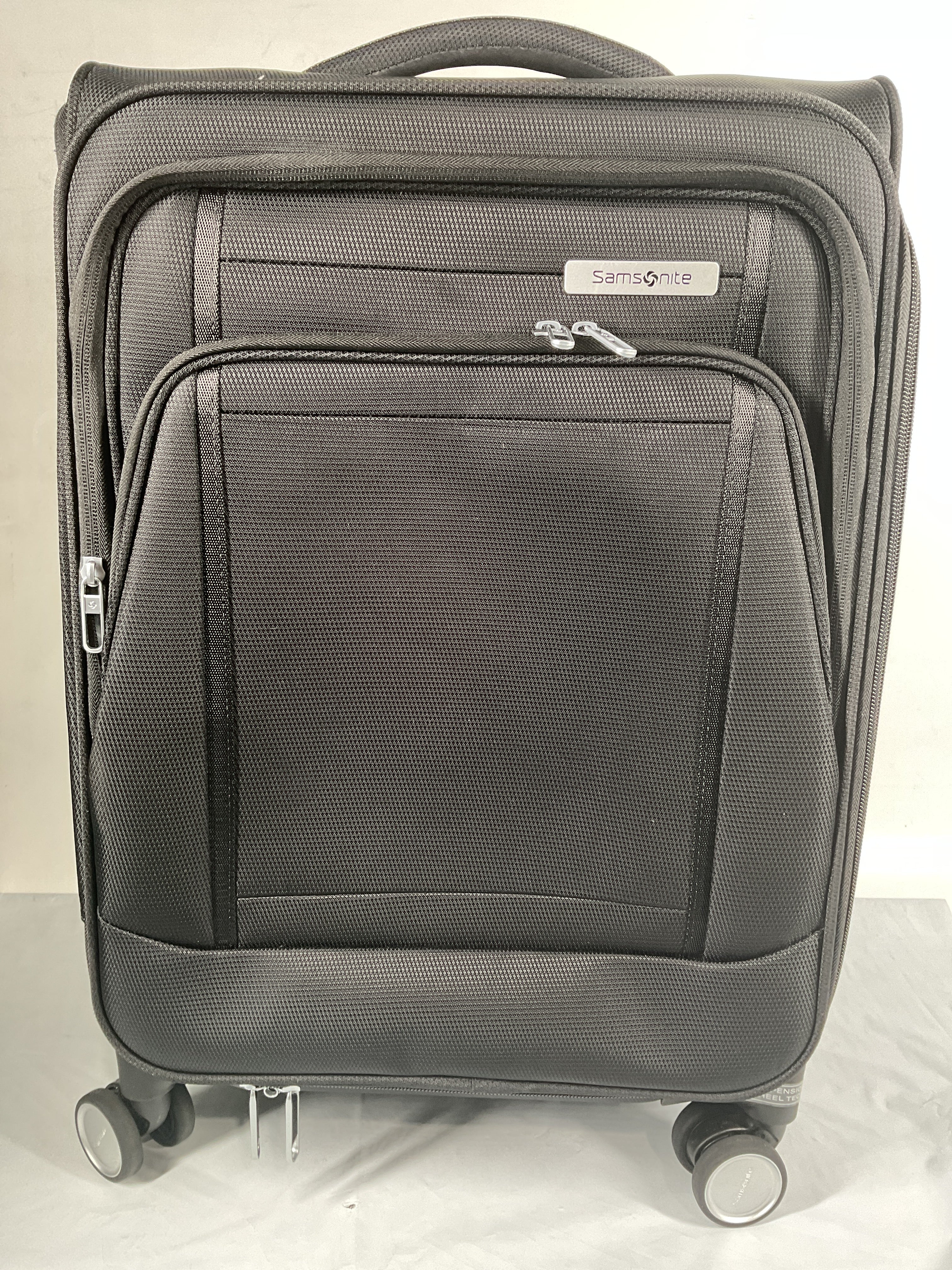 Samsonite UpLIFT Lightweight Softside Expandable Luggage ( Black , Carry-On ) Black Carry On U3