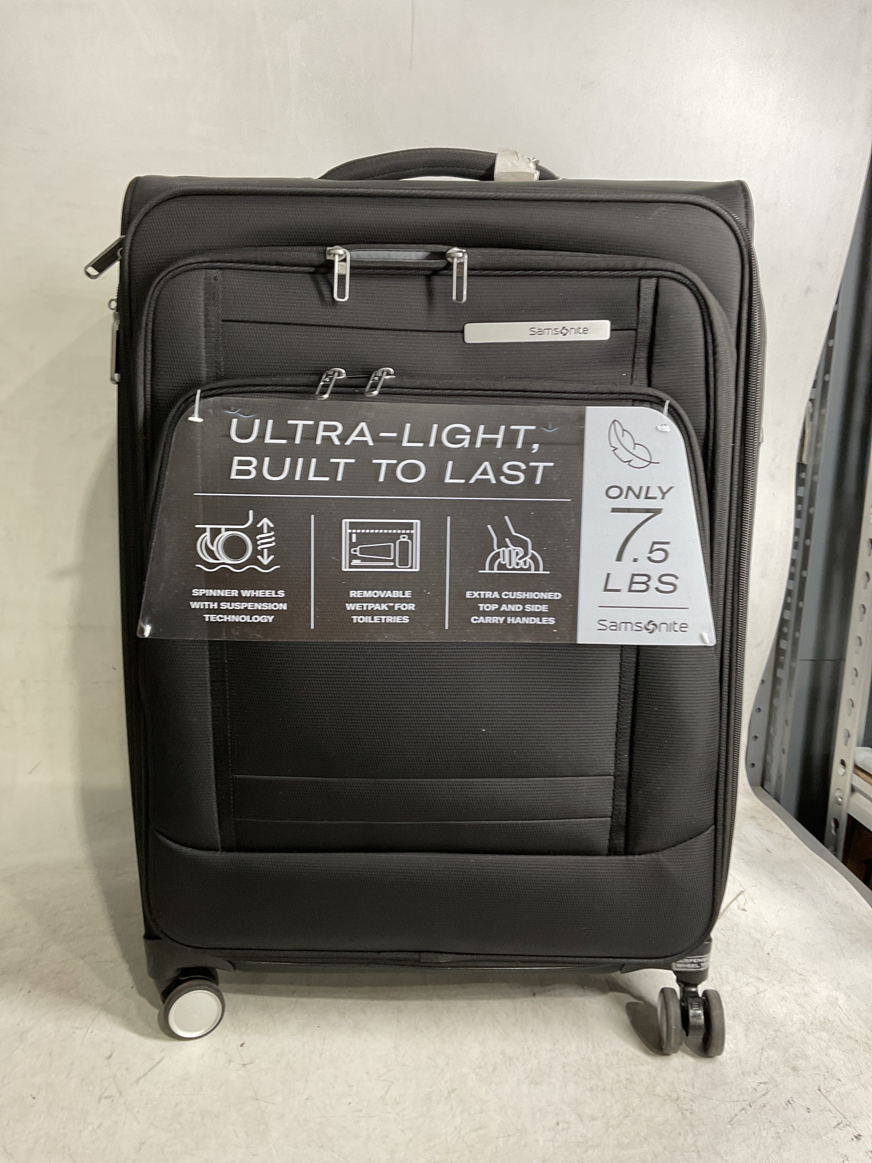 Samsonite UpLIFT Lightweight Softside Expandable Luggage ( Black , Medium Checked ) Black Medium Checked U1