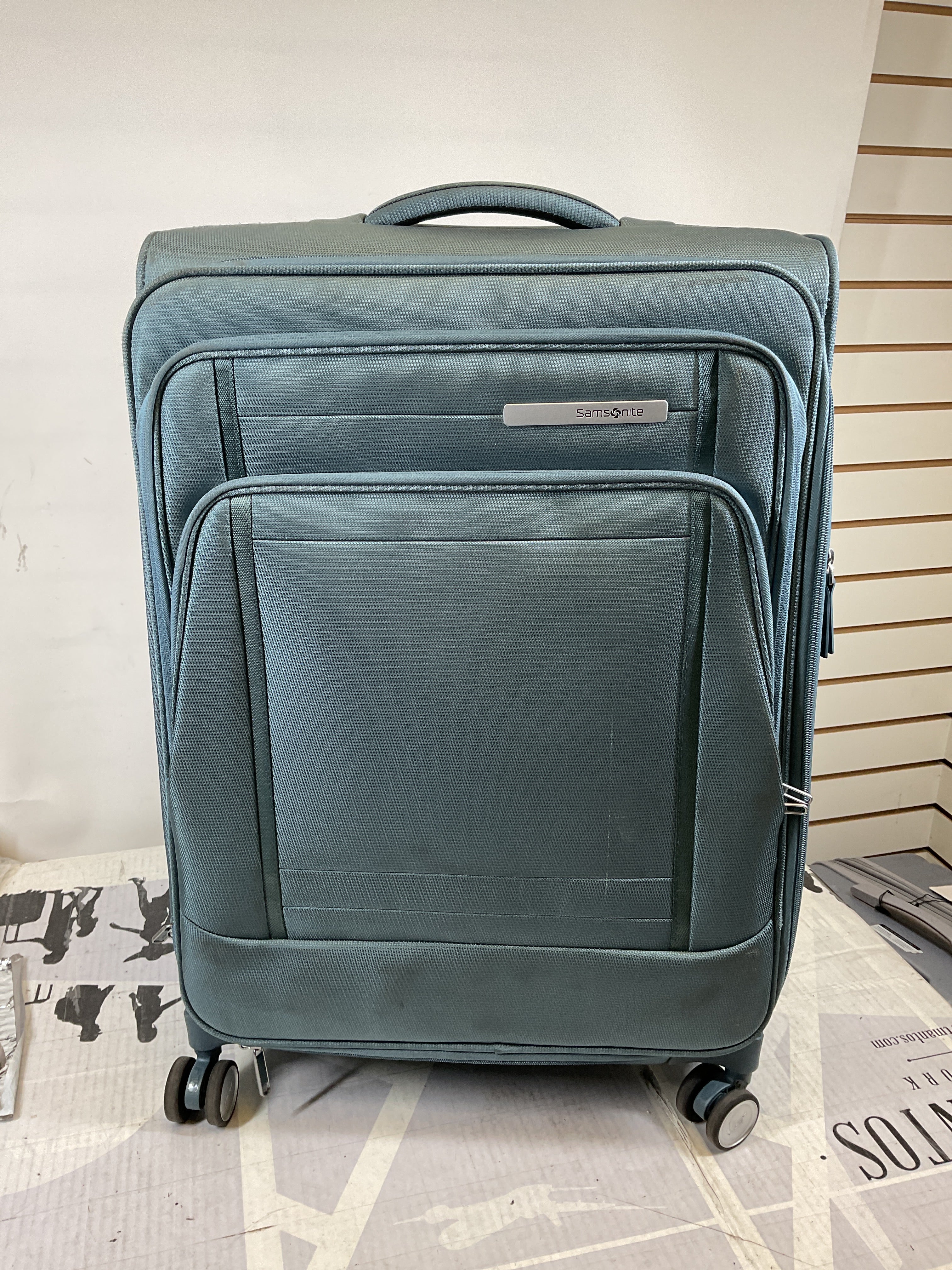 Samsonite UpLIFT Lightweight Softside Expandable Luggage ( Elemental Blue , Large Checked ) Elemental Blue Large Checked U4
