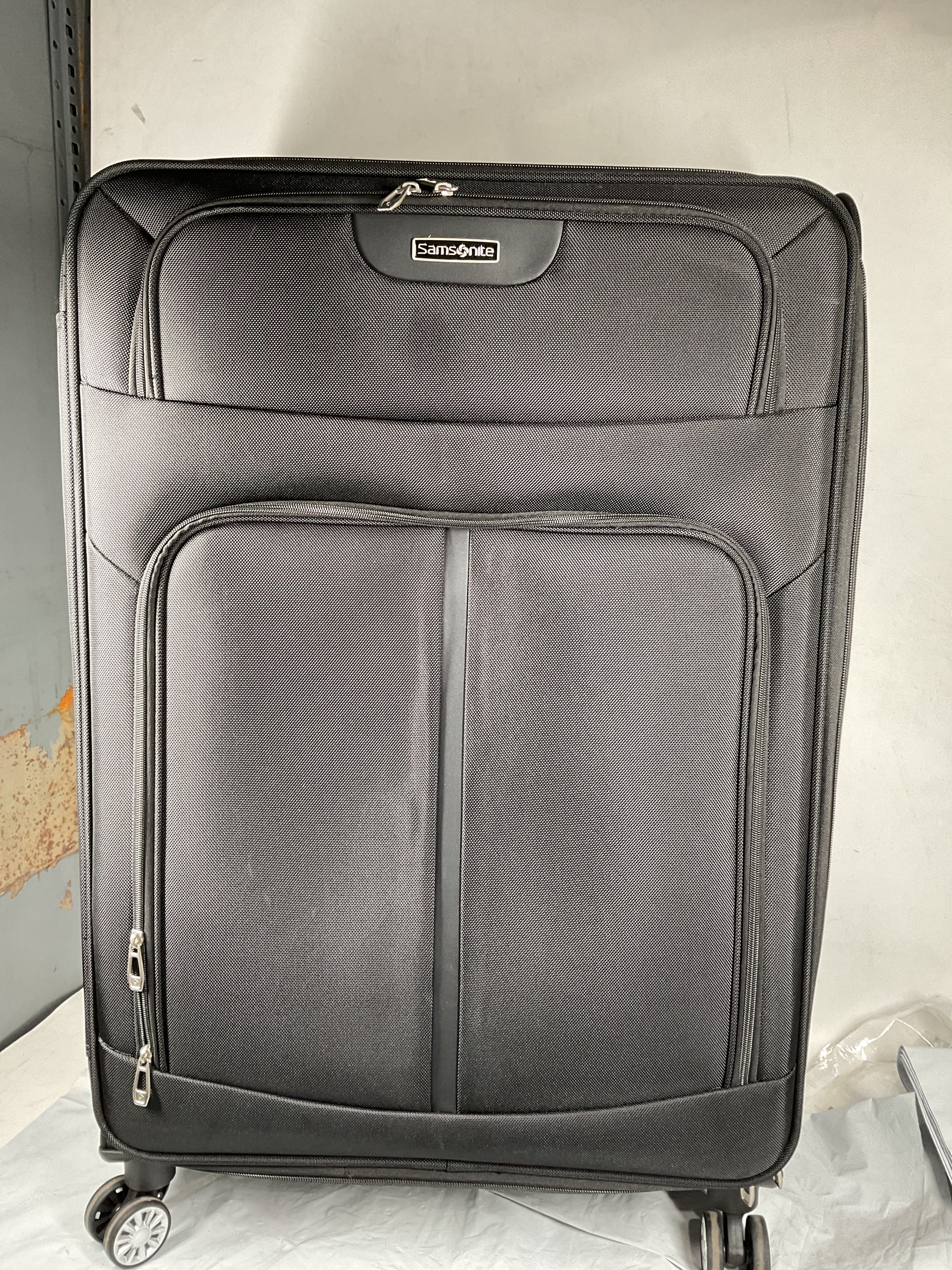 Samsonite UpLIFT Lightweight Softside Expandable Luggage ( Black , Large Checked ) Black Large Checked U5