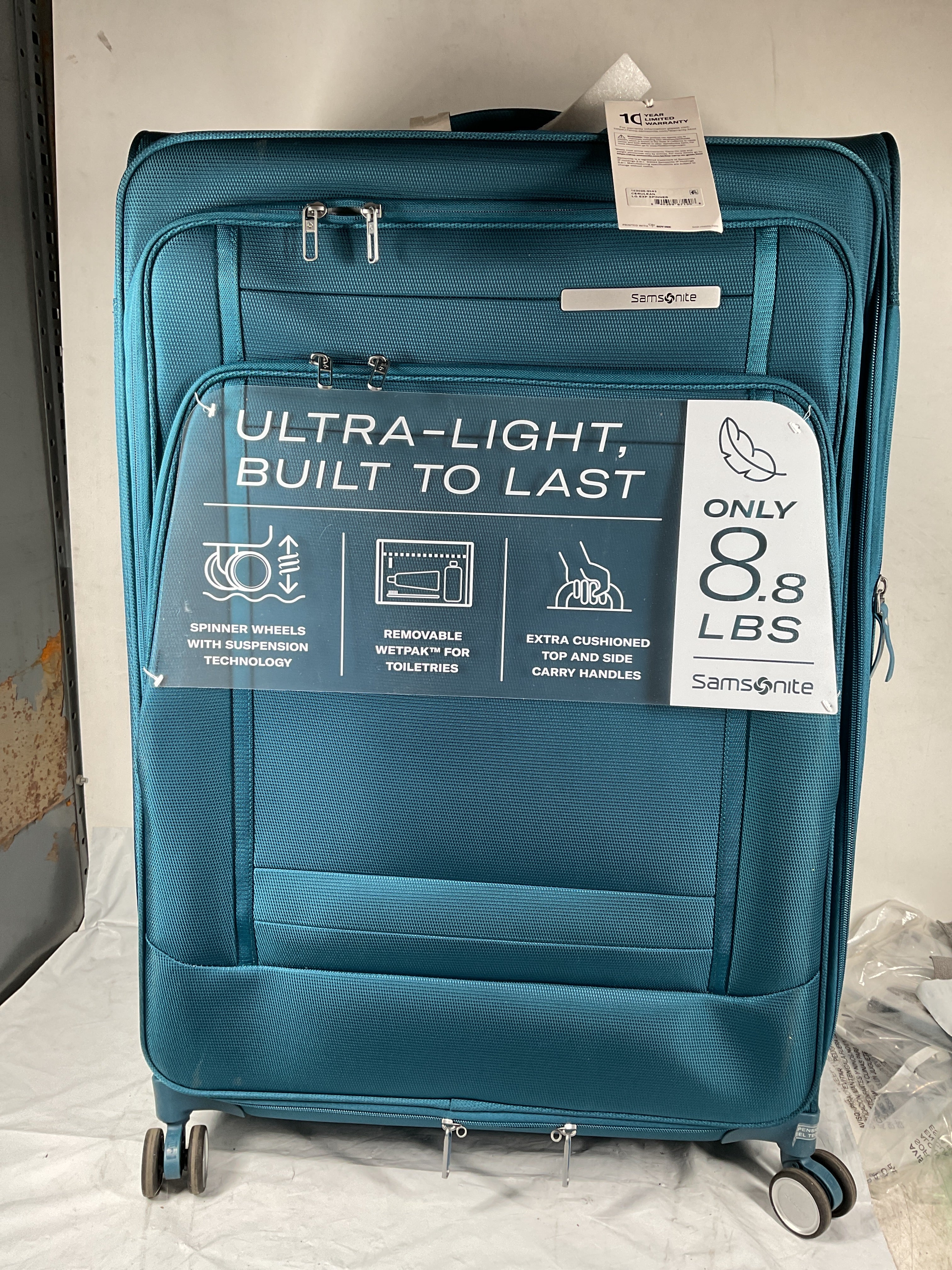 Samsonite UpLIFT Lightweight Softside Expandable Luggage ( Cerulean Blue , Large Checked ) Cerulean Blue Large Checked U7