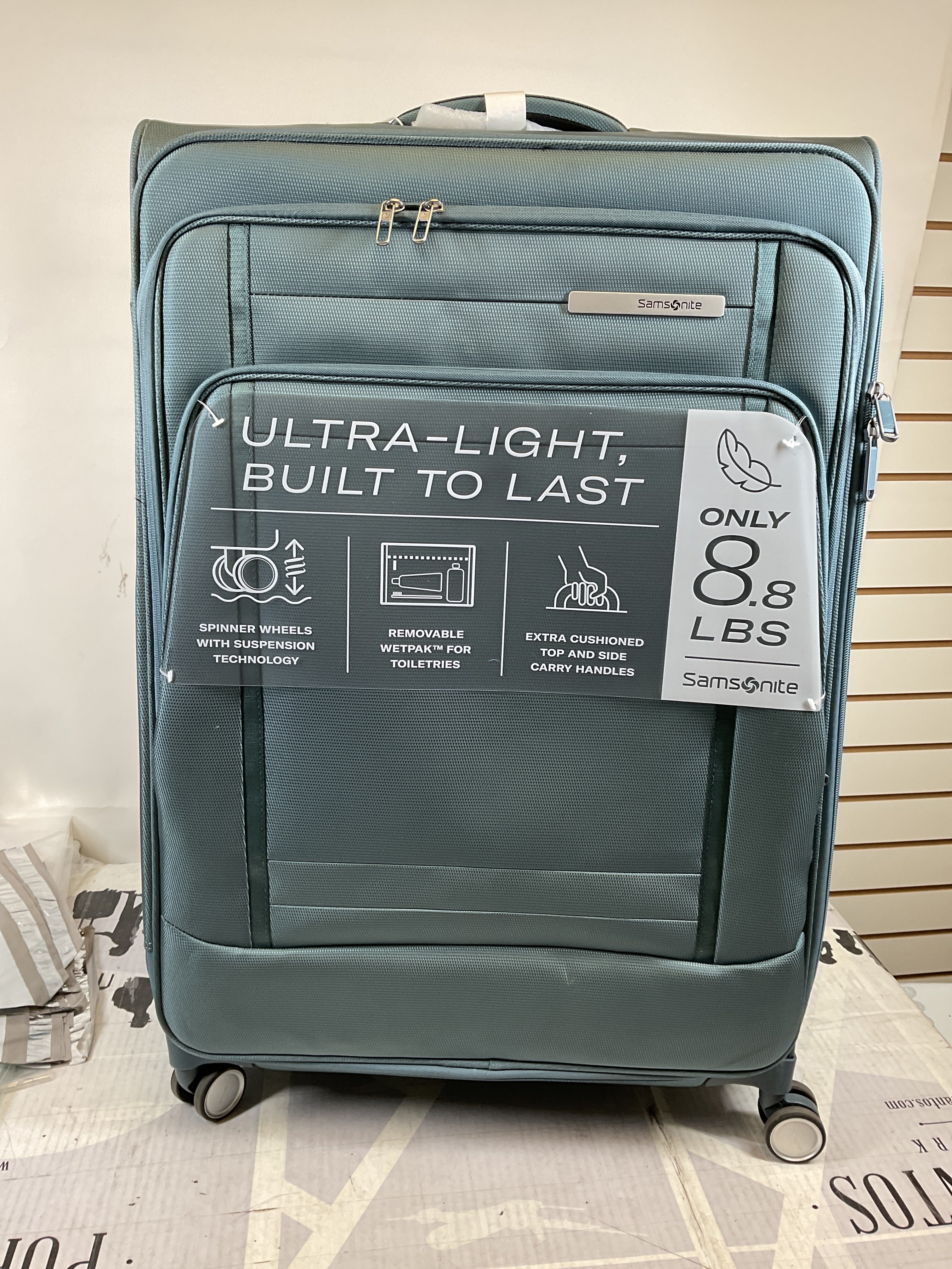 Samsonite UpLIFT Lightweight Softside Expandable Luggage ( Elemental Blue , Large Checked ) Elemental Blue Large Checked U6