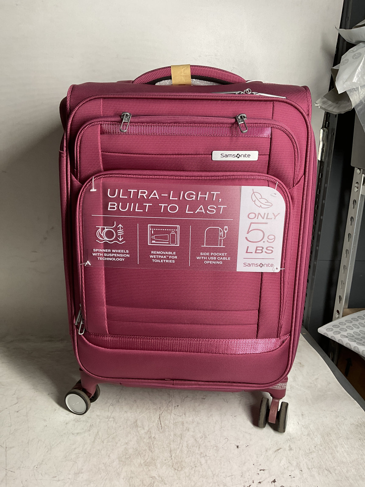 Samsonite  Mauve Haze Pink 21 in Carry On U1