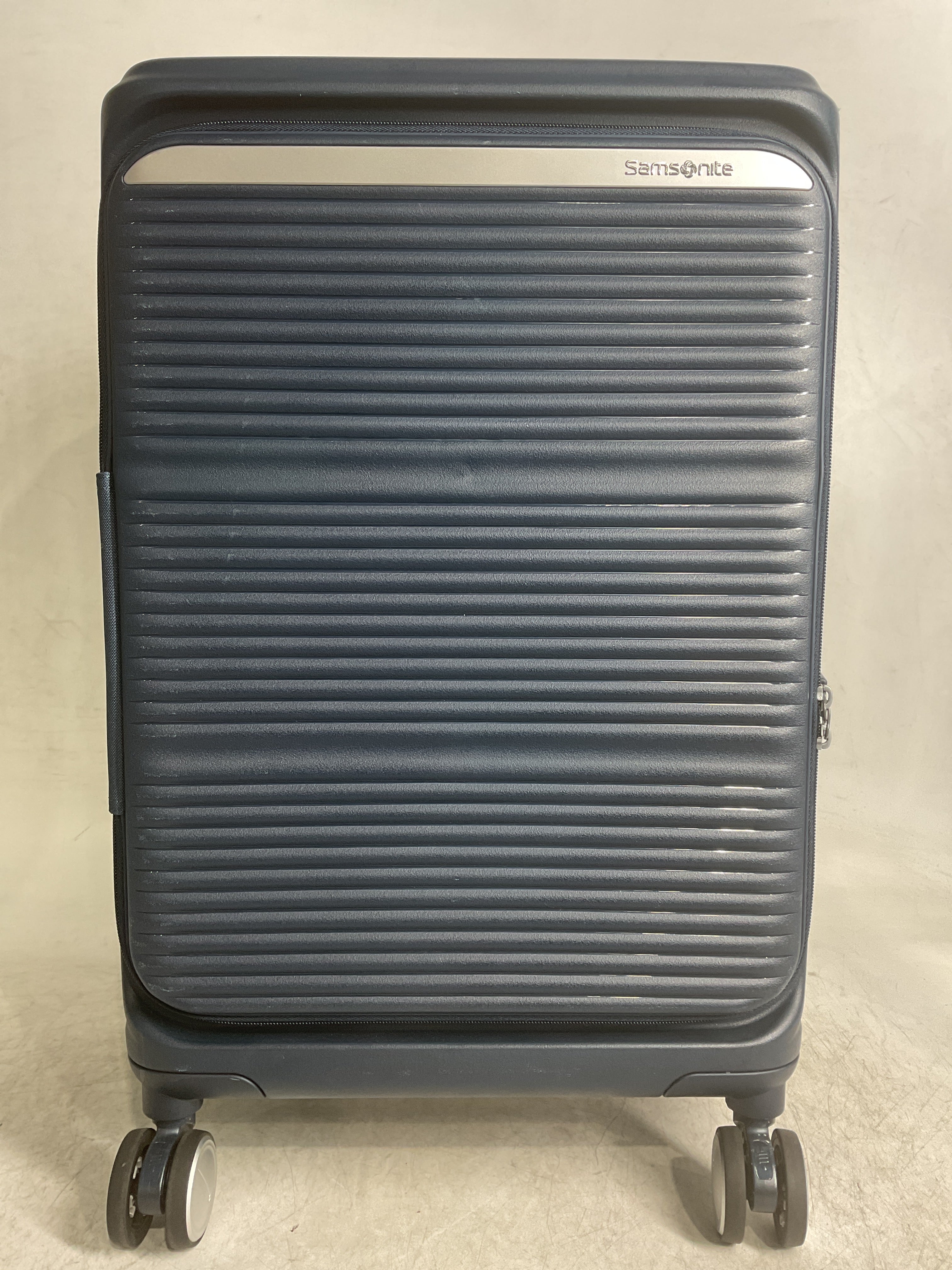 Samsonite Paralux Luggage - Innovative Design - Quick Access Front Pocket - Dual Suspension Wheel Technology - TSA Lock - Expandable - Includes Removable Packing Cubes ( Midnight Navy , Carry-On Spinner ) Midnight Navy Carry On Spinner U1