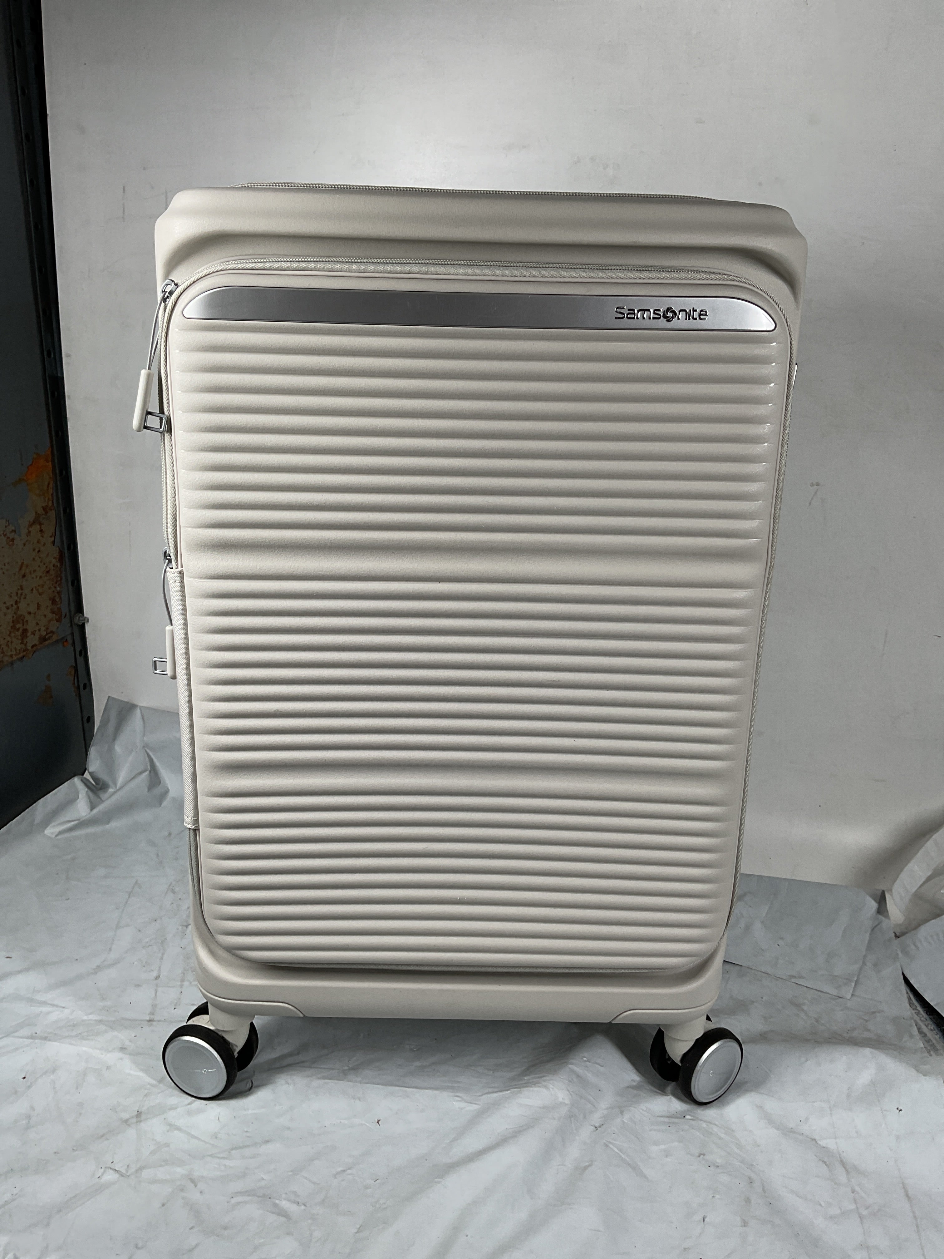 Samsonite Paralux Carry-On Luggage - Innovative Design - Quick Access Front Pocket - Dual Suspension Wheel Technology - TSA Lock - Expandable - Includes Removable Packing Cubes ( Stone Grey , Carry-On Spinner ) Stone Grey Carry On Spinner U2