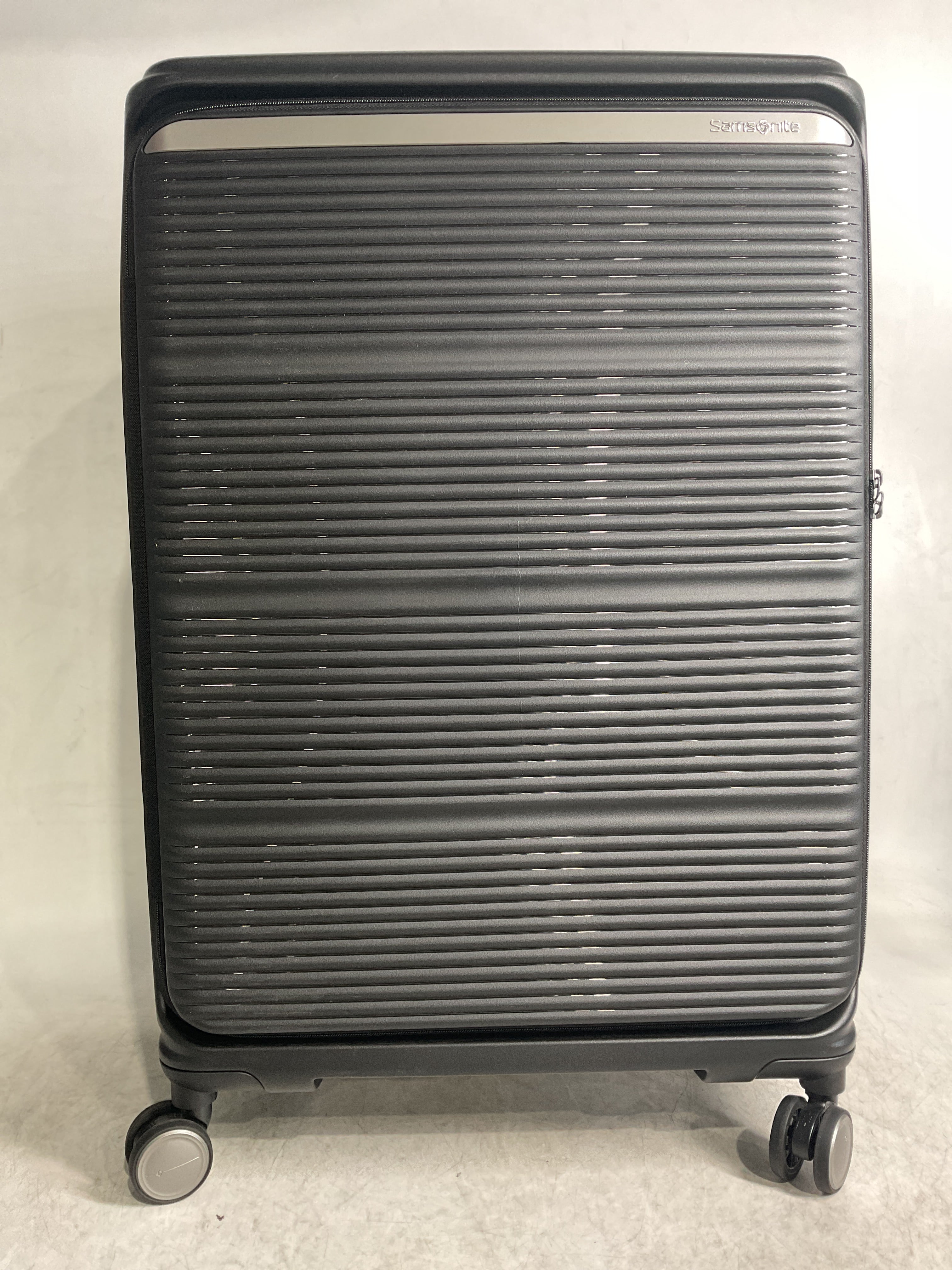 Samsonite Paralux Luggage - Innovative Design - Quick Access Front Pocket - Dual Suspension Wheel Technology - TSA Lock - Expandable - Includes Removable Packing Cubes ( Black , Large Checked Spinner ) Black Large Checked Spinner U1