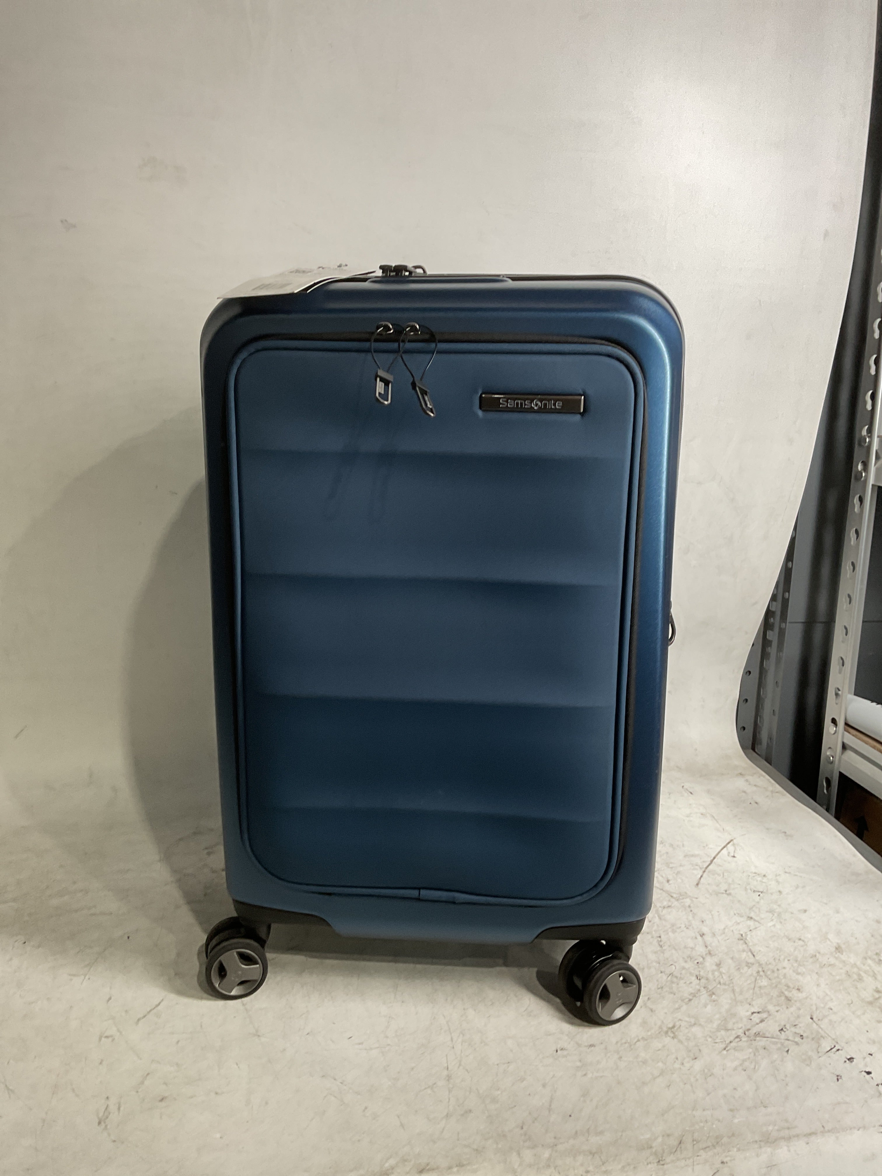 Samsonite Octiv Hardside Spinner ( Blue Denim , Front Pocket Carry-On 21 inch ) Blue Denim Front Pocket Carry On 21 Inch U1