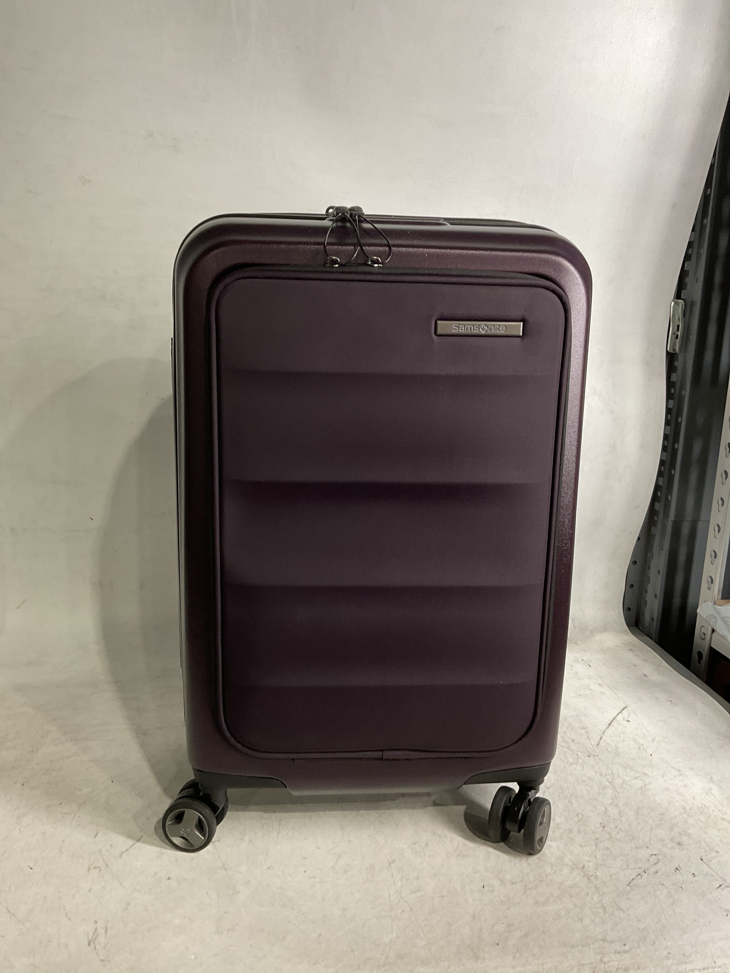 Samsonite Octiv Hardside Spinner ( Amethyst Purple , Front Pocket Carry-On 21 inch ) Amethyst Purple Front Pocket Carry On 21 Inch U4