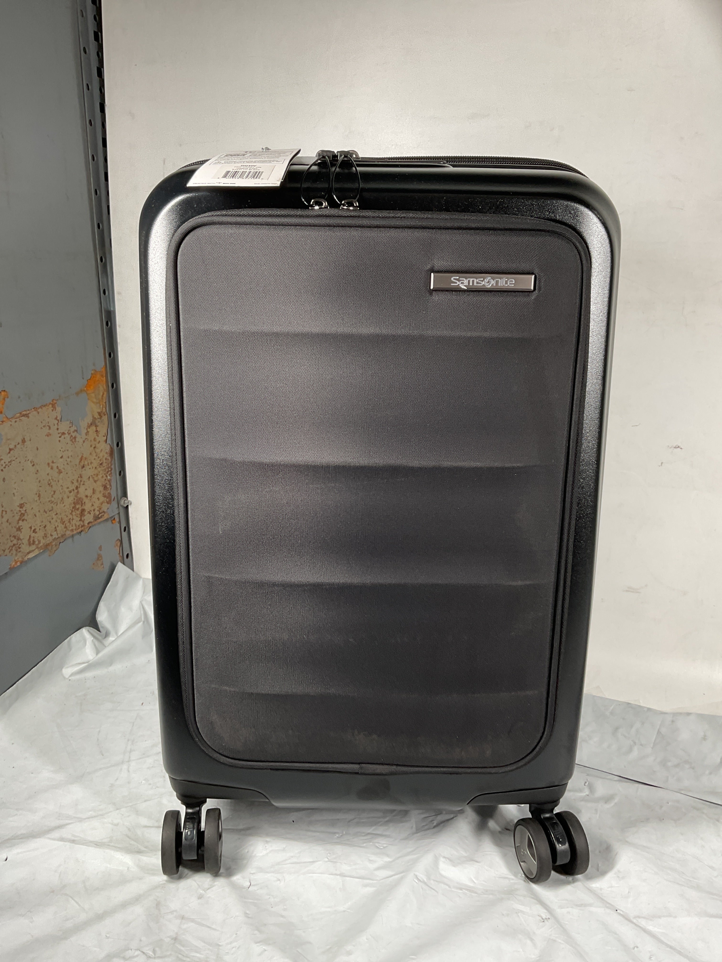 Samsonite Octiv Hardside Spinner ( Stealth Black , Front Pocket Carry-On 21 inch ) Stealth Black Front Pocket Carry On 21 Inch U17
