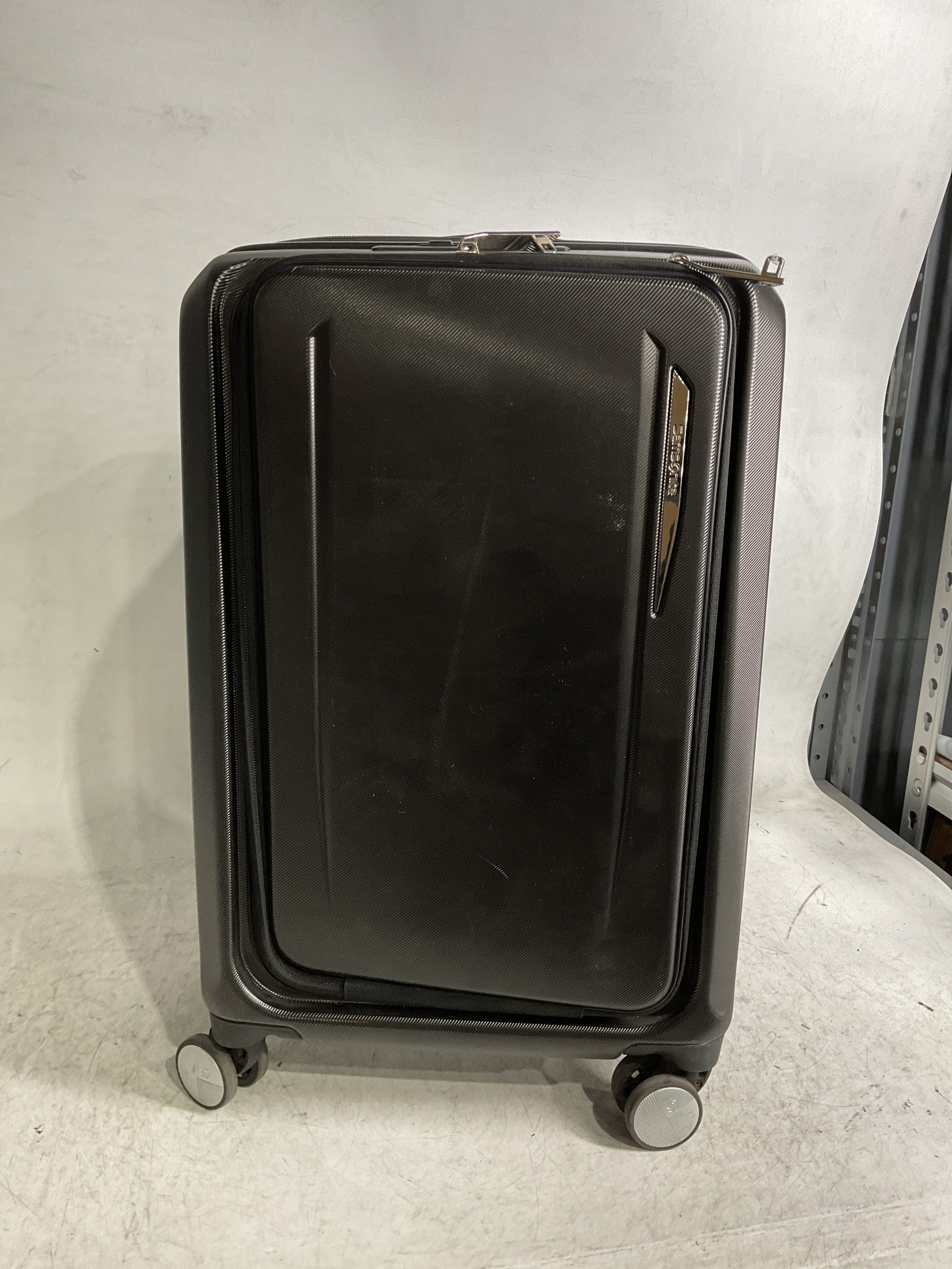 Samsonite Octiv Hardside Spinner ( Stealth Black , Front Pocket Carry-On 21 inch ) Stealth Black Front Pocket Carry On 21 Inch U4