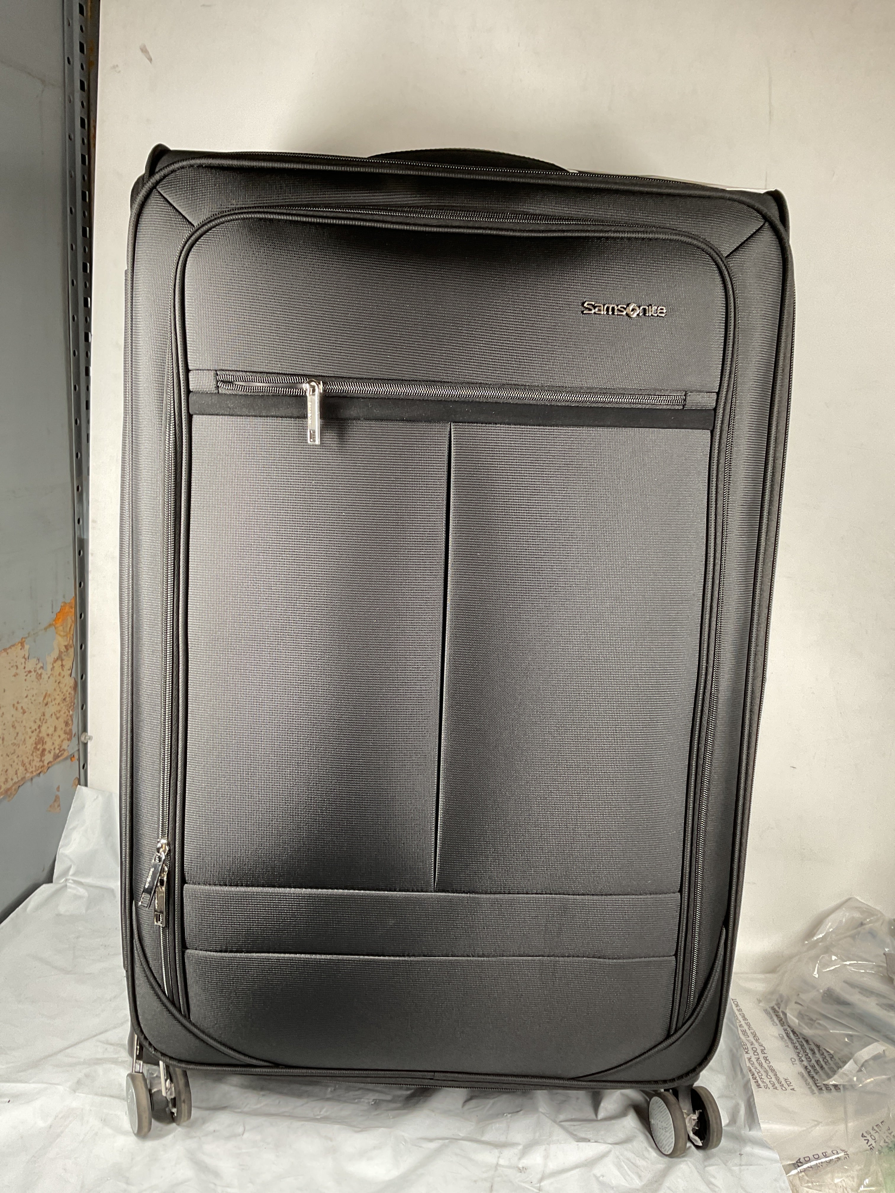 Samsonite Element 3-PC Soft-Sided 21/25/29 (Carry-On, Medium, Large Checked), Lightweight Expandable Luggage Set: 2 Front & Side Pocket, Four Spinner Wheels, Adjustable Handle, Durable ( Black , 3-Piece Set (21/25/29) ) Black 3 Piece Set 21 25 2 U1