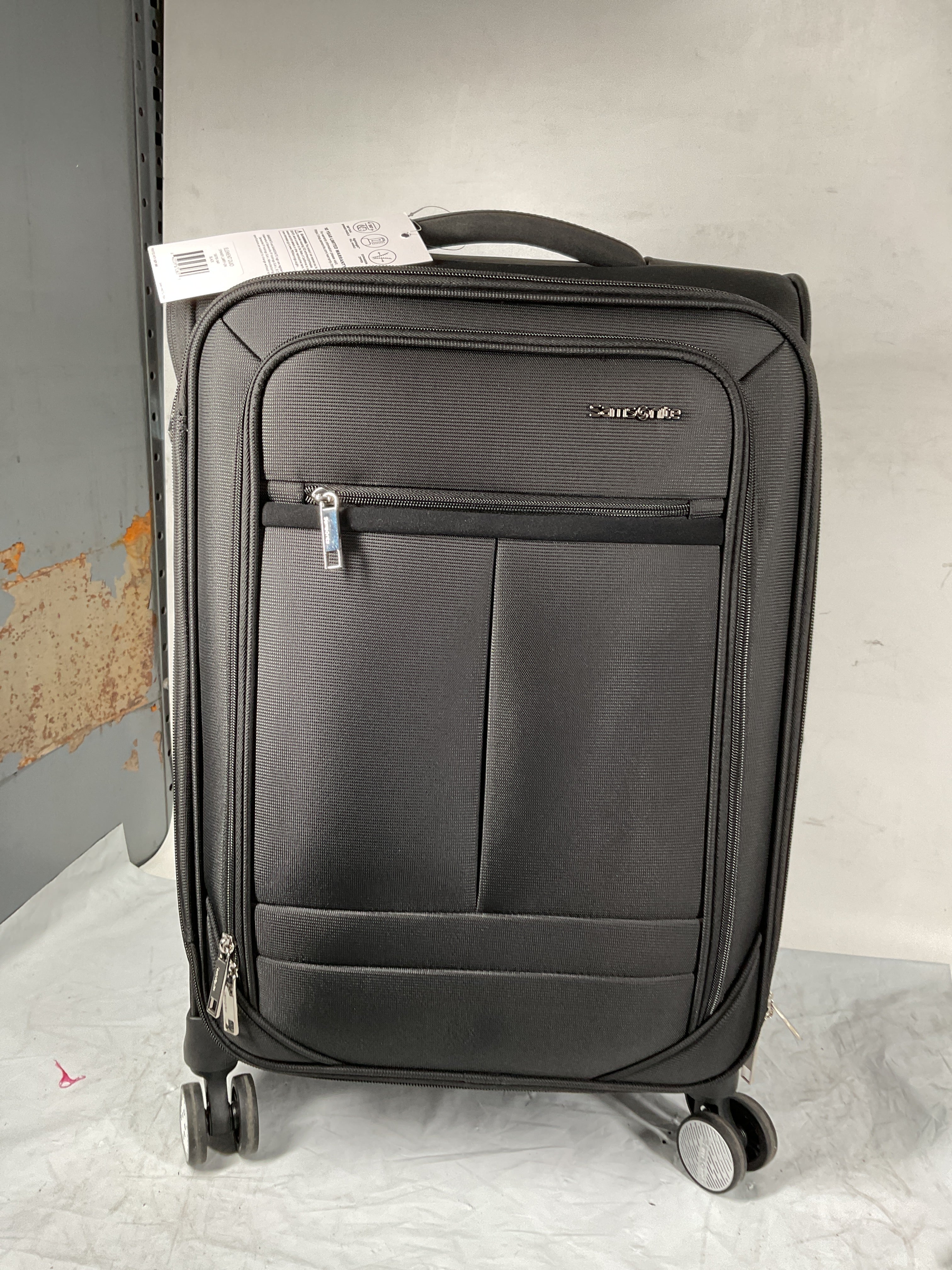 Samsonite Element Carry-On Soft-Sided Expandable 21-Inch Suitcase: Airline Approved for Most Major Airlines, Durable, 360 Spinner Wheels, Adjustable Handle, 2 Front & Side Pocket ( Black , 21-Inch Carry-On ) Black 21 Inch Carry On U16