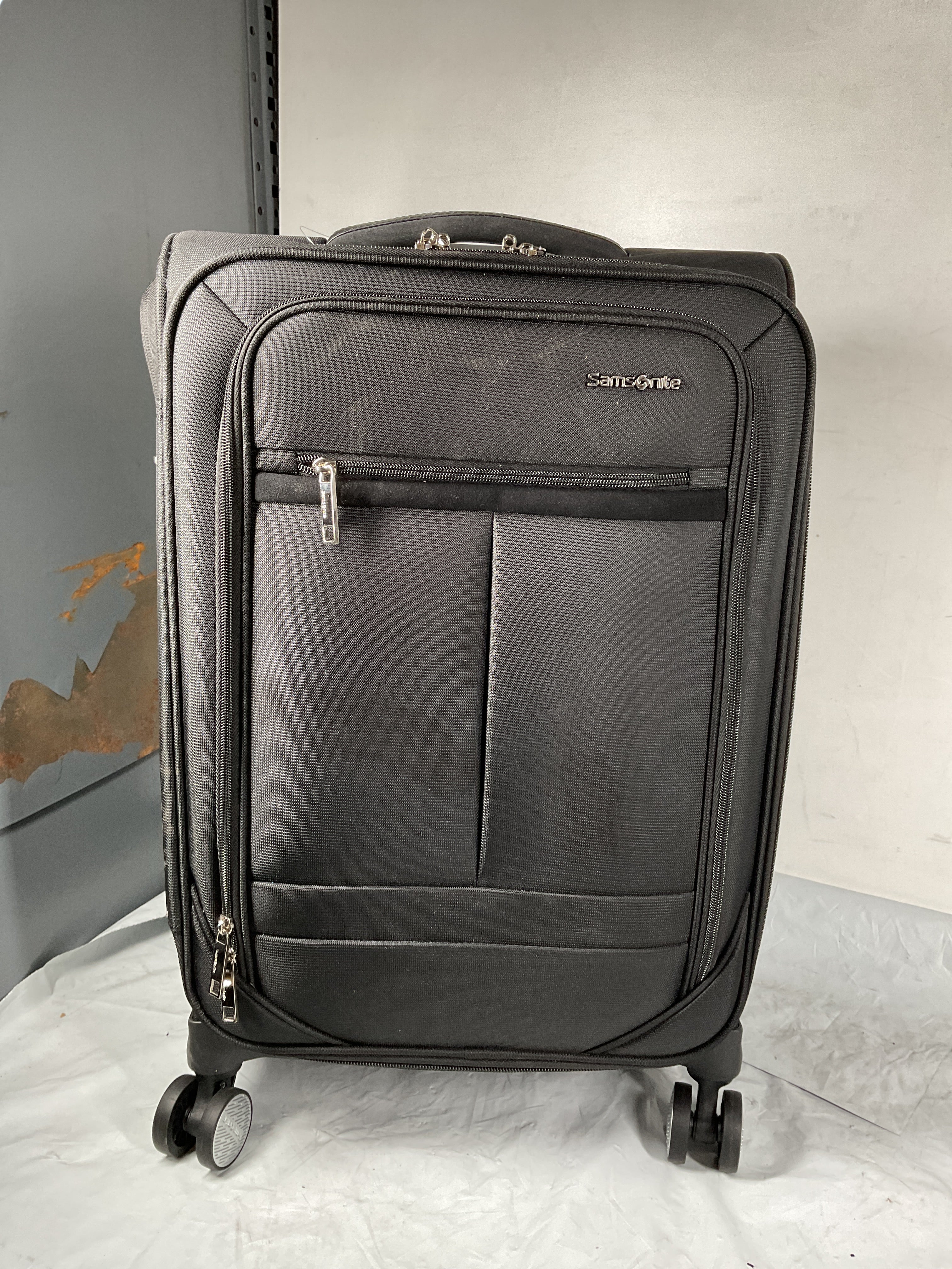 Samsonite Element Carry-On Soft-Sided Expandable 21-Inch Suitcase: Airline Approved for Most Major Airlines, Durable, 360 Spinner Wheels, Adjustable Handle, 2 Front & Side Pocket ( Black , 21-Inch Carry-On ) Black 21 Inch Carry On U21
