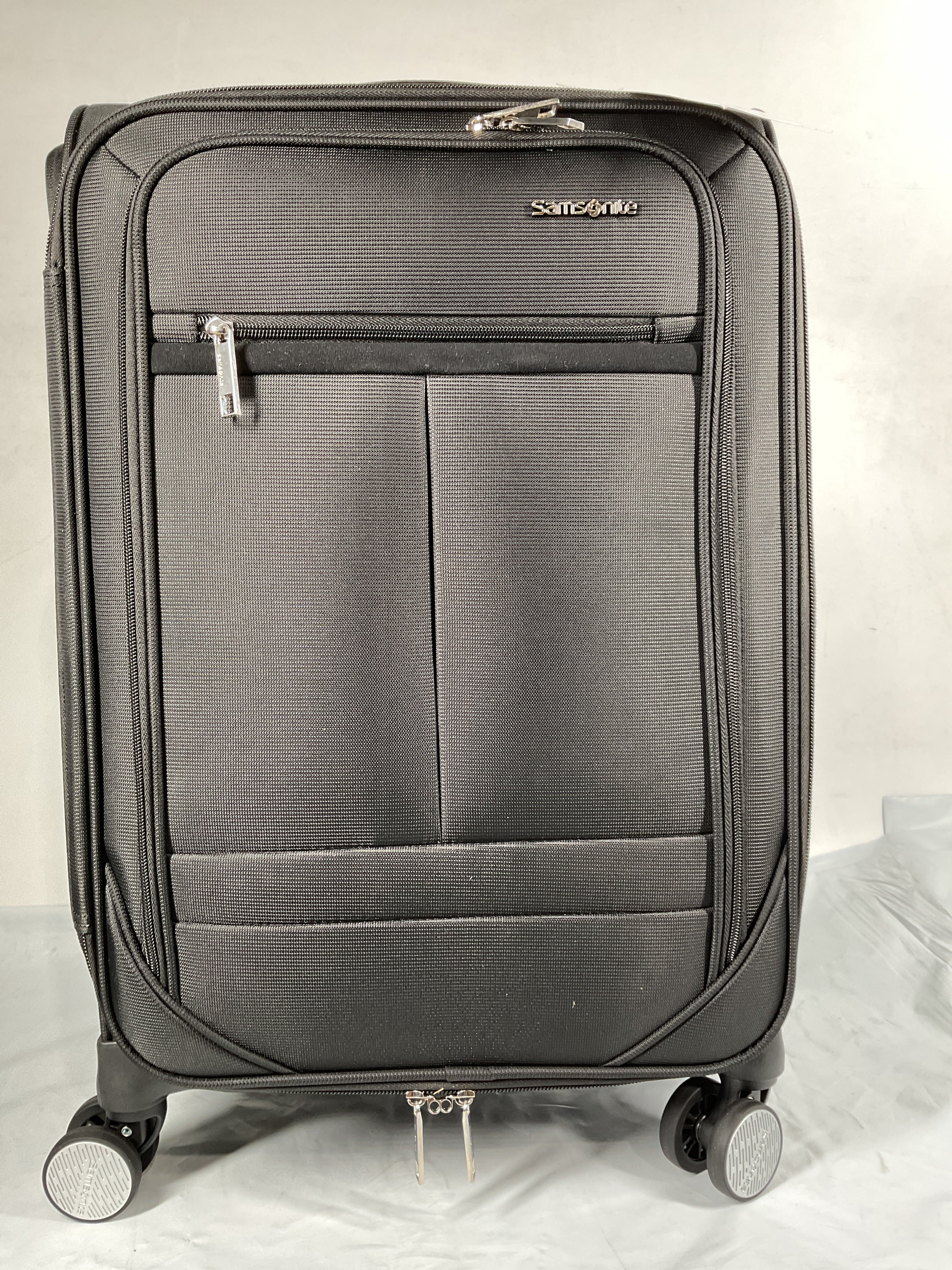 Samsonite Element Carry-On Soft-Sided Expandable 21-Inch Suitcase: Airline Approved for Most Major Airlines, Durable, 360 Spinner Wheels, Adjustable Handle, 2 Front & Side Pocket ( Black , 21-Inch Carry-On ) Black 21 Inch Carry On U3