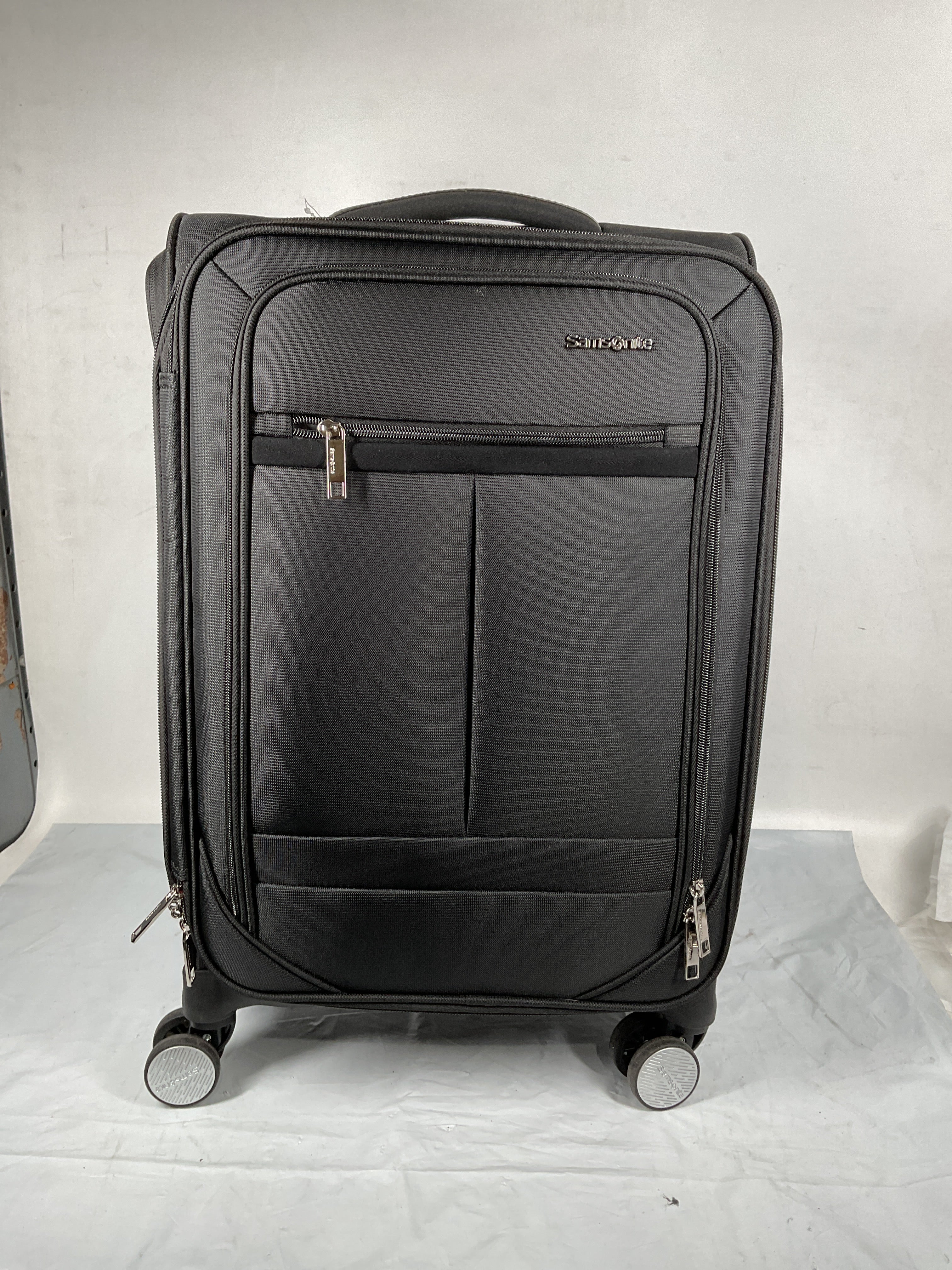 Samsonite Element Carry-On Soft-Sided Expandable 21-Inch Suitcase: Airline Approved for Most Major Airlines, Durable, 360 Spinner Wheels, Adjustable Handle, 2 Front & Side Pocket ( Black , 21-Inch Carry-On ) Black 21 Inch Carry On U7